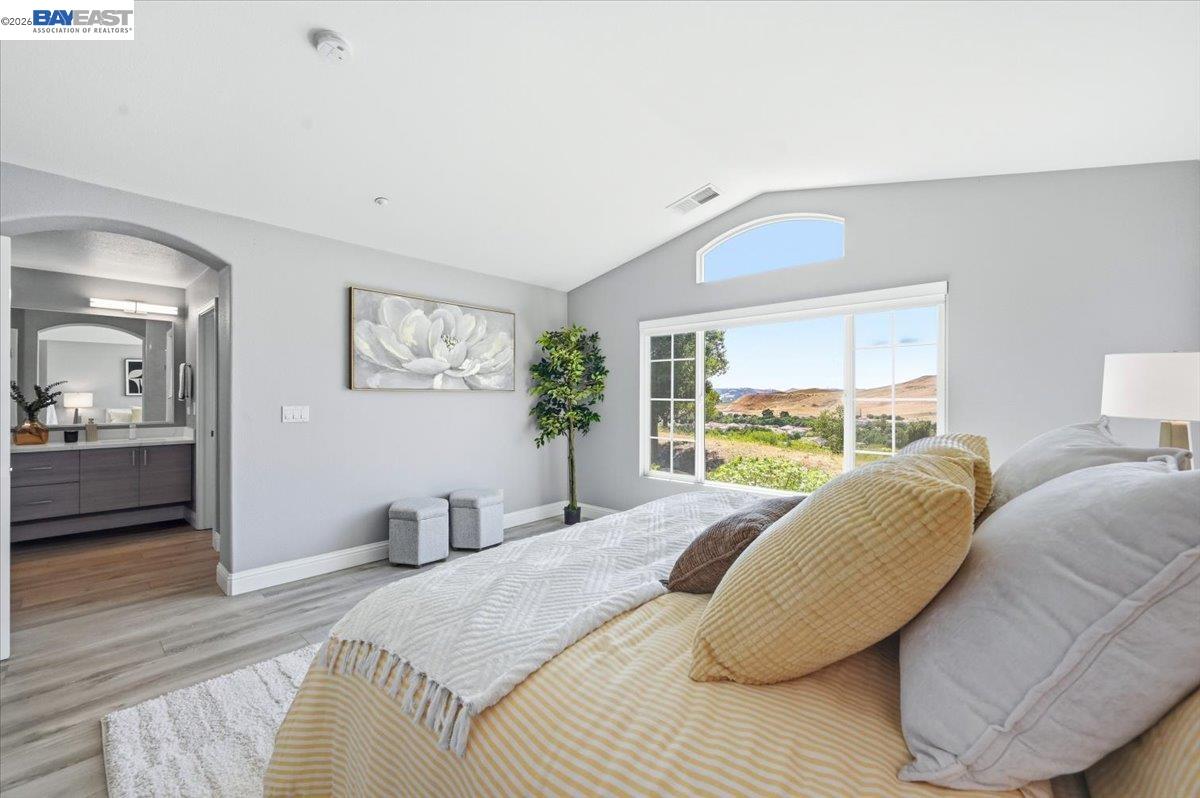 5688 CEDAR CREST