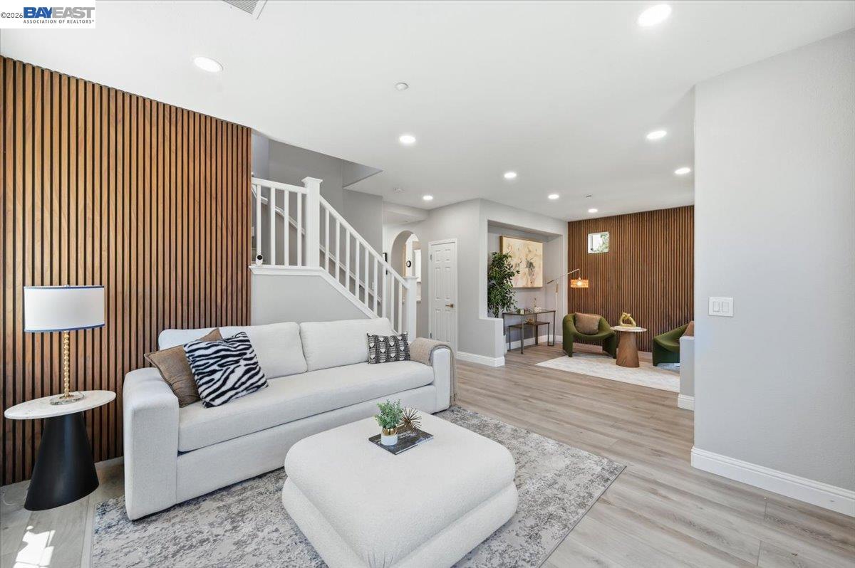 5688 CEDAR CREST