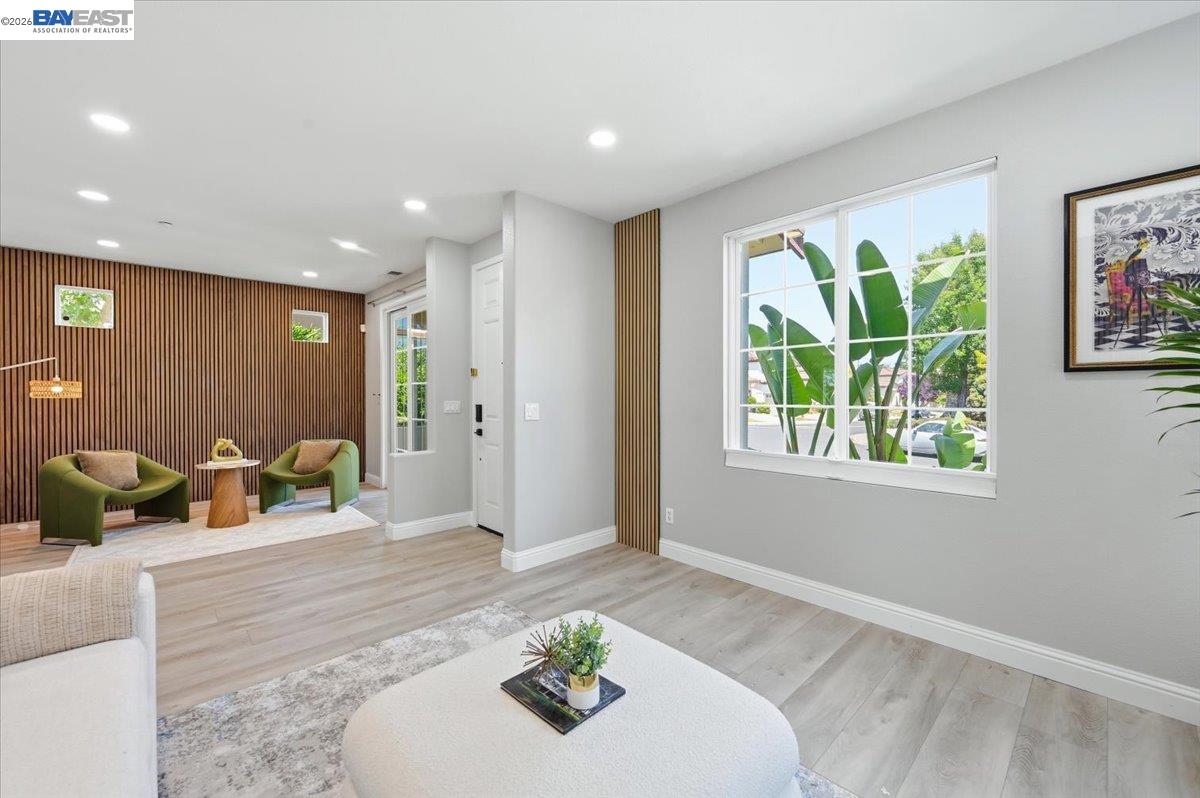 5688 CEDAR CREST