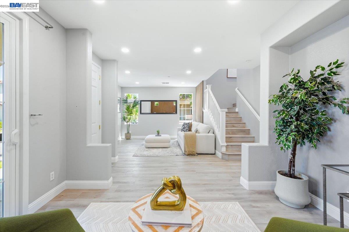 5688 CEDAR CREST