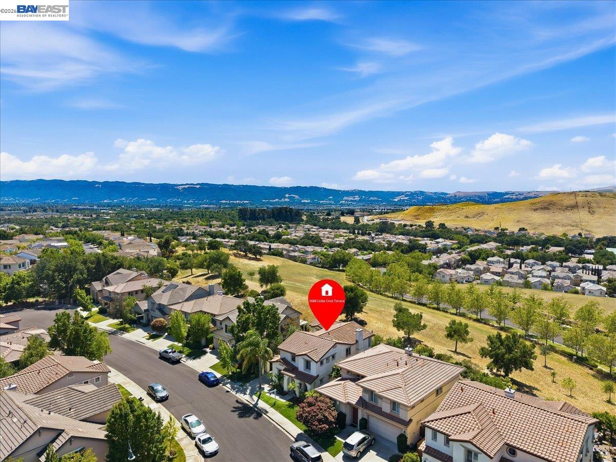 5688 CEDAR CREST