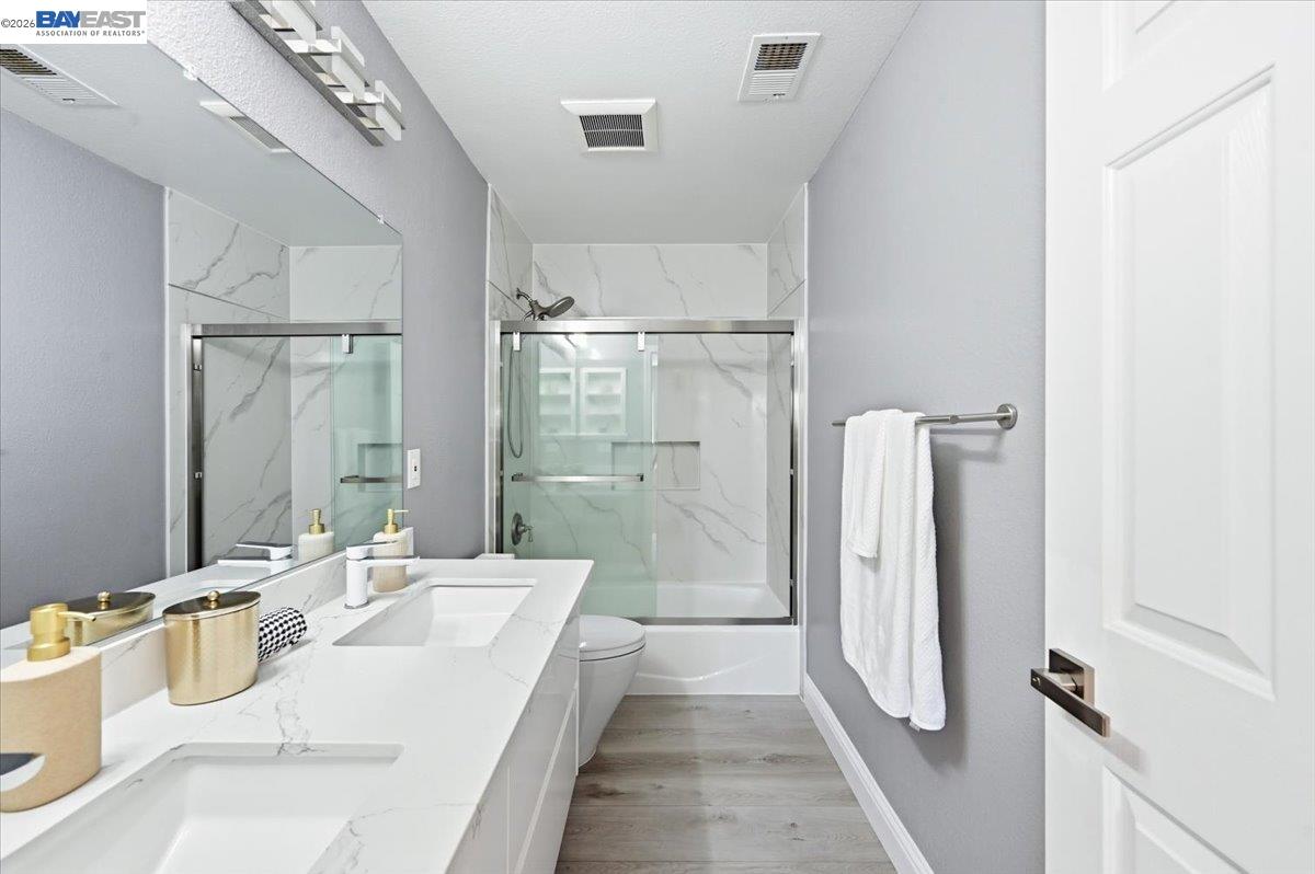 5688 CEDAR CREST