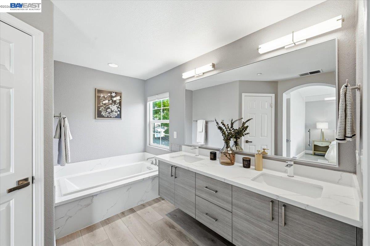 5688 CEDAR CREST