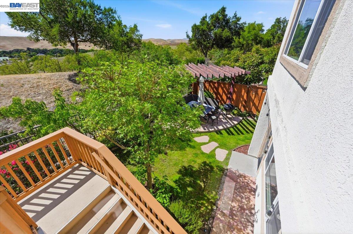 5688 CEDAR CREST