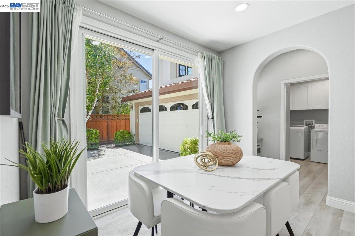 5688 CEDAR CREST