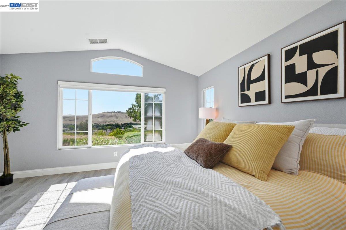 5688 CEDAR CREST