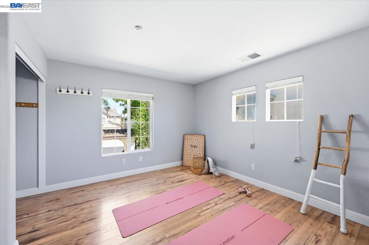5688 CEDAR CREST