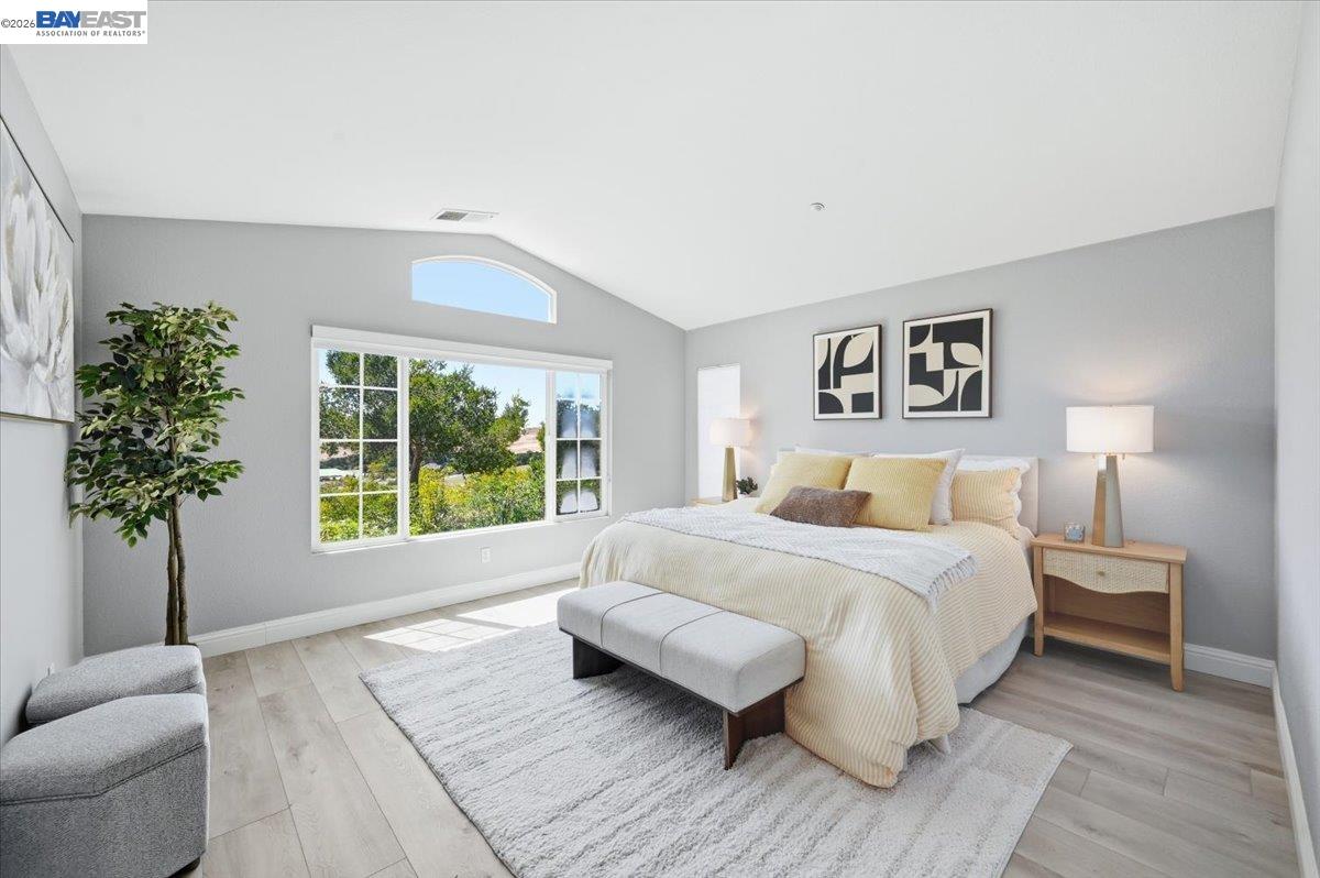 5688 CEDAR CREST