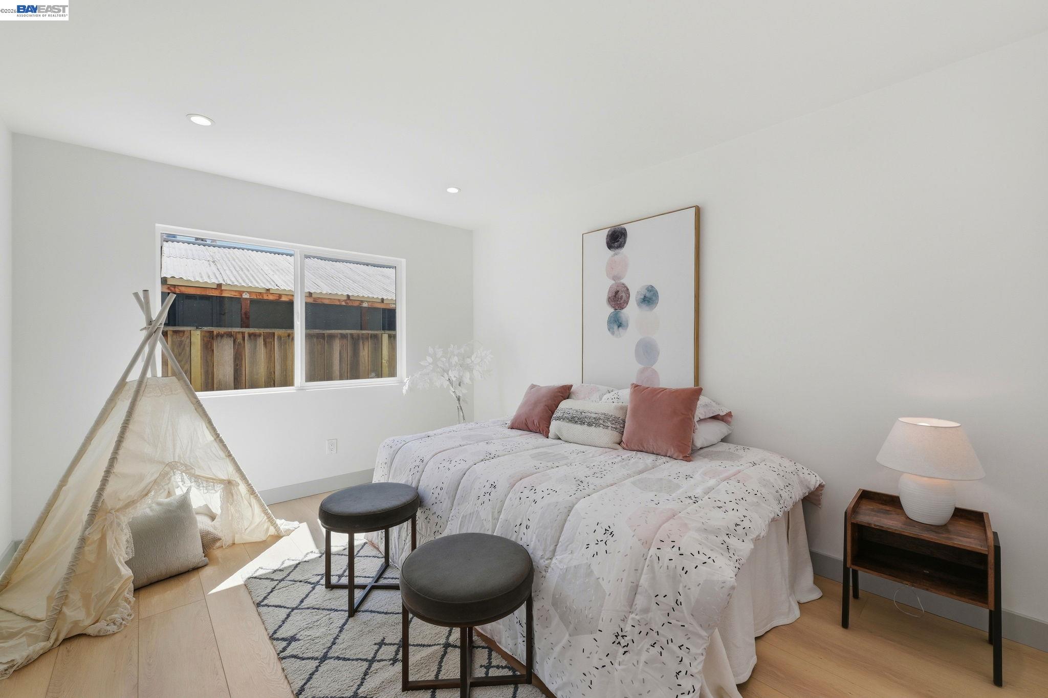 4253 David St