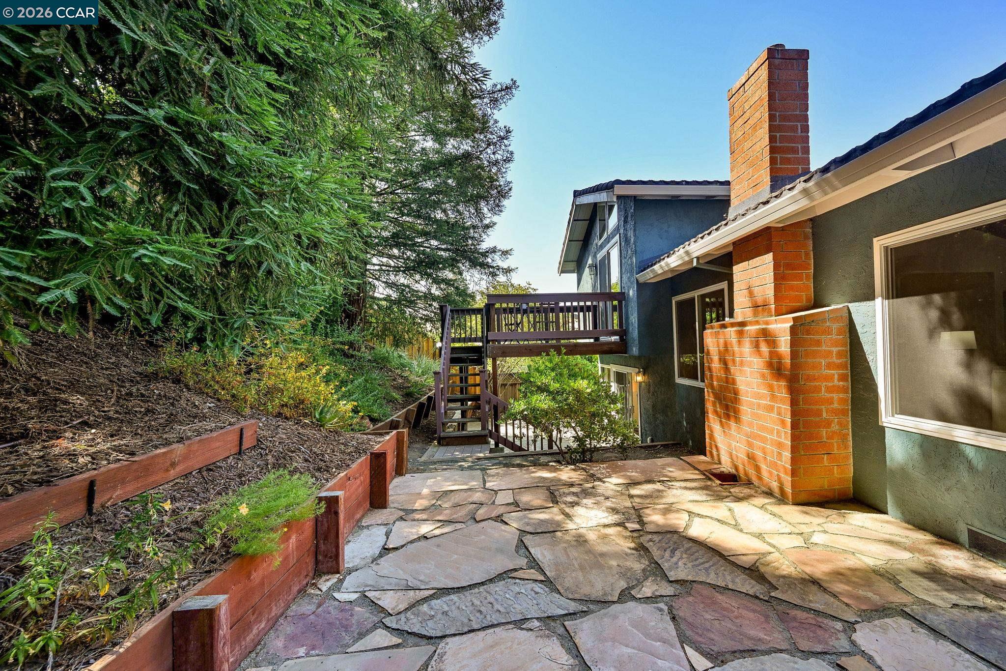 737 Sunflower Ct