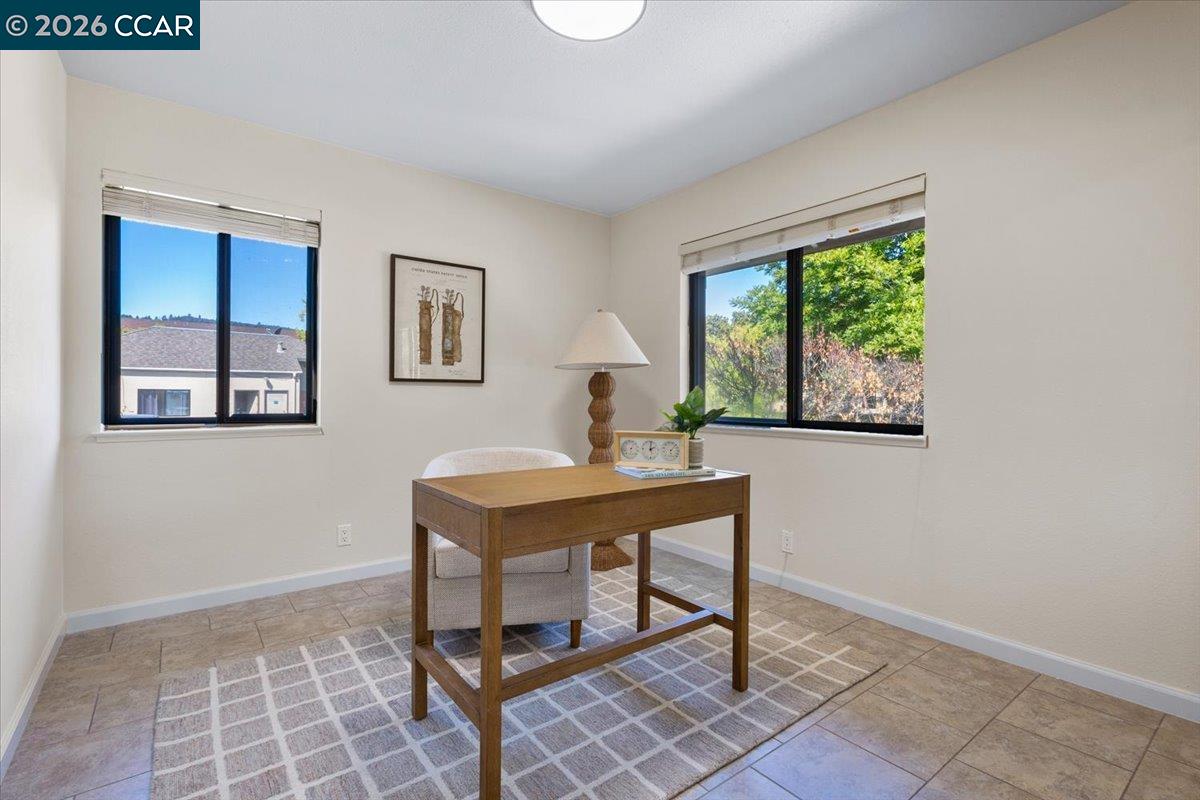 102 Vineyard Cir
