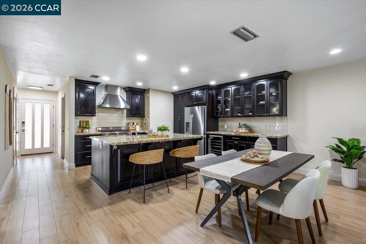 102 Vineyard Cir
