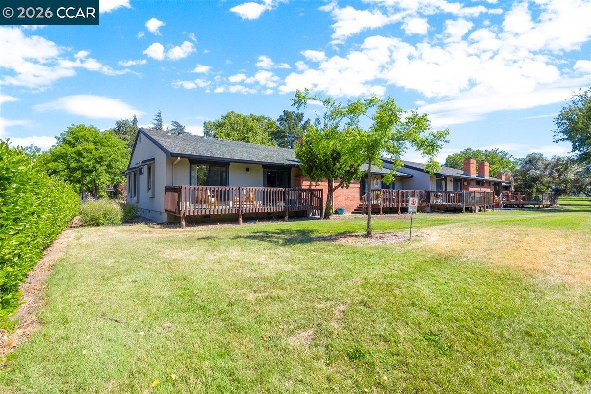 102 Vineyard Cir