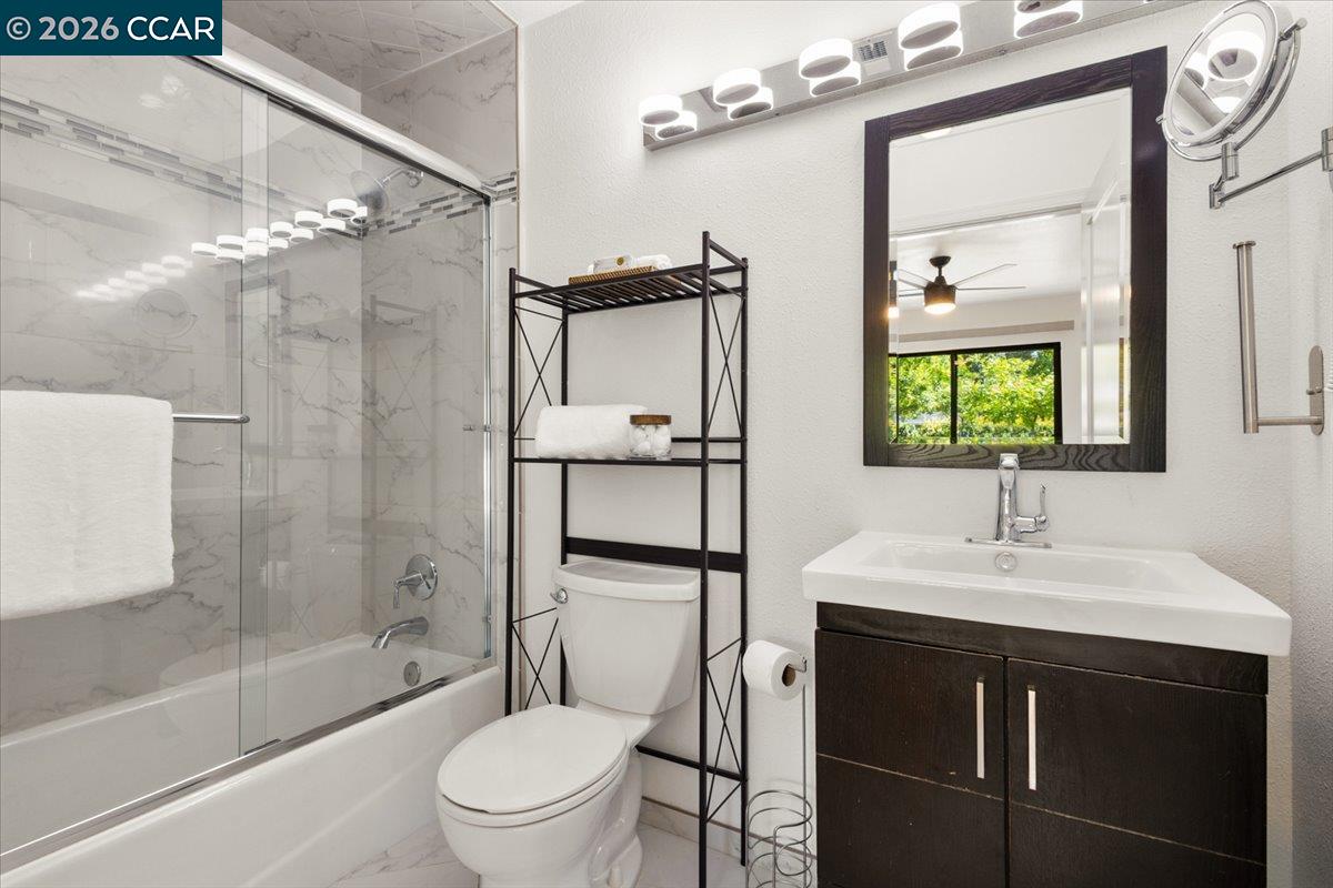 102 Vineyard Cir