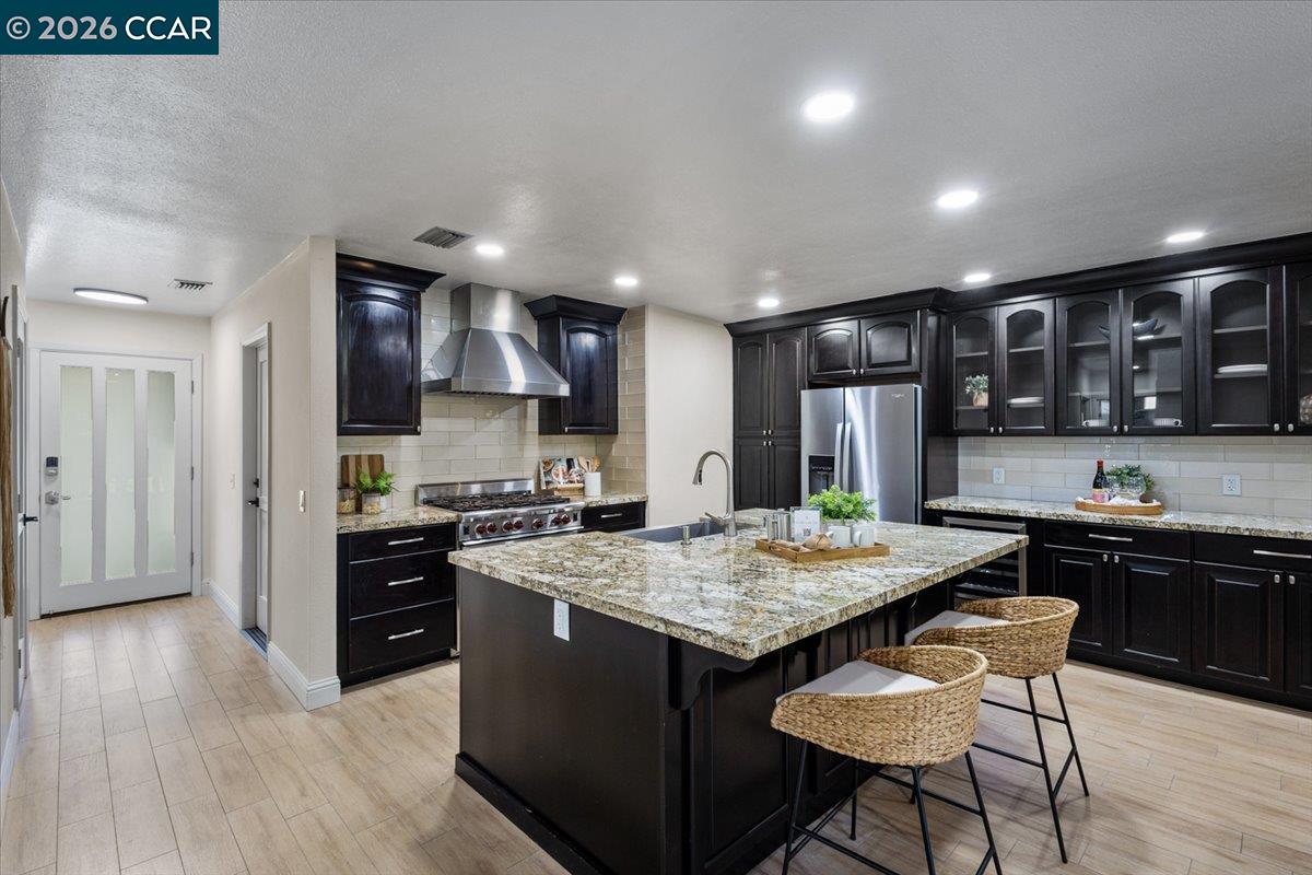 102 Vineyard Cir