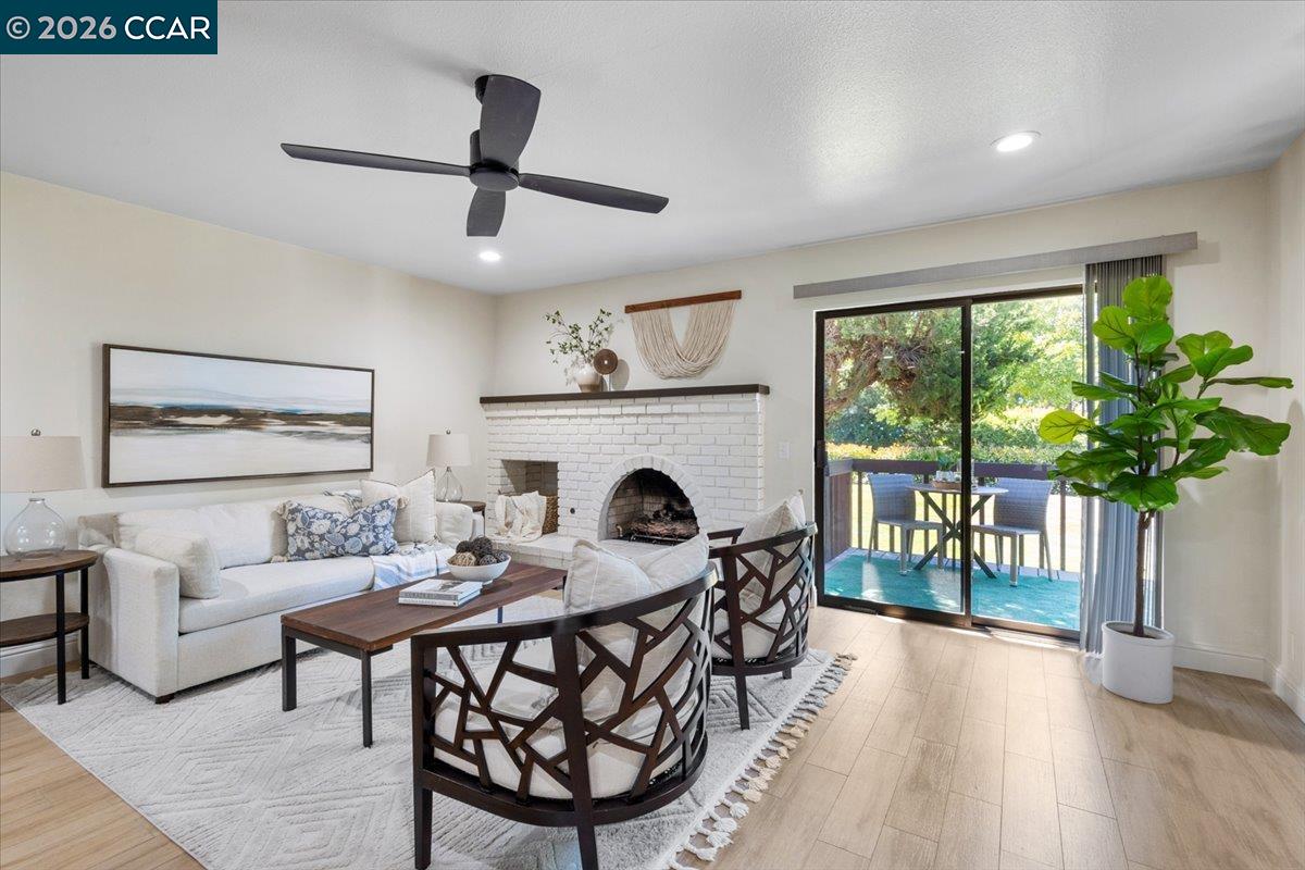 102 Vineyard Cir