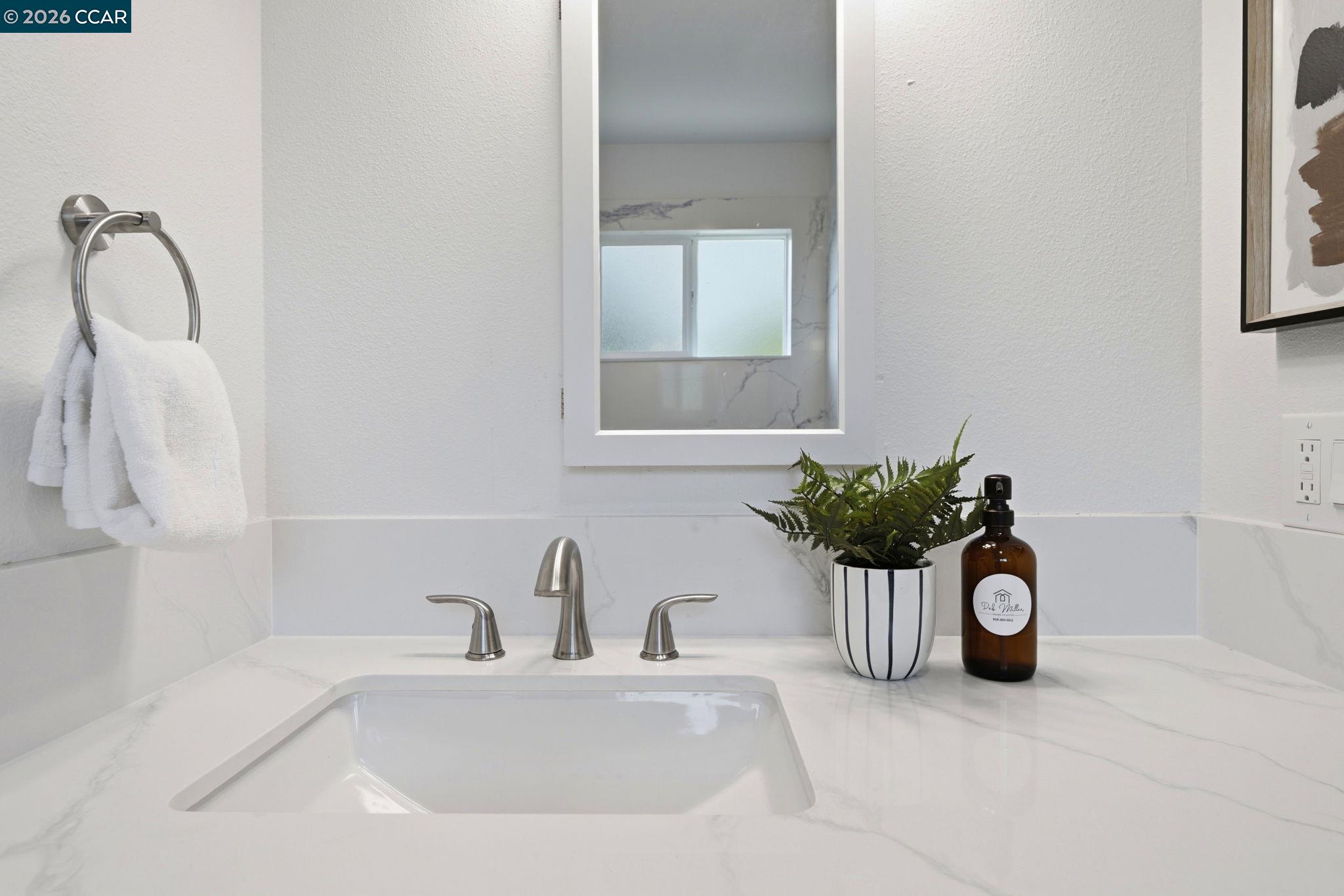 6417 Feliciter Way