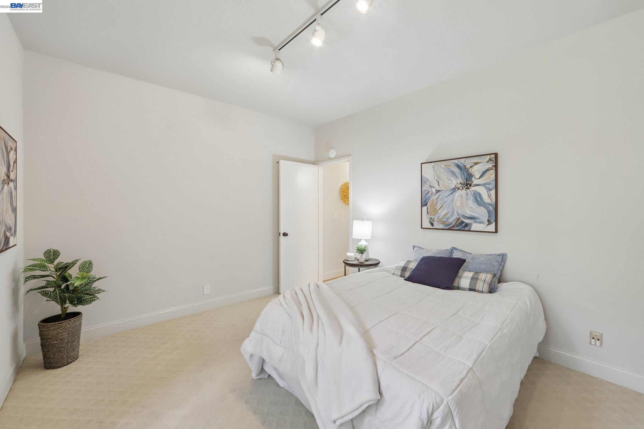 3324 Ptarmigan Dr # 1A