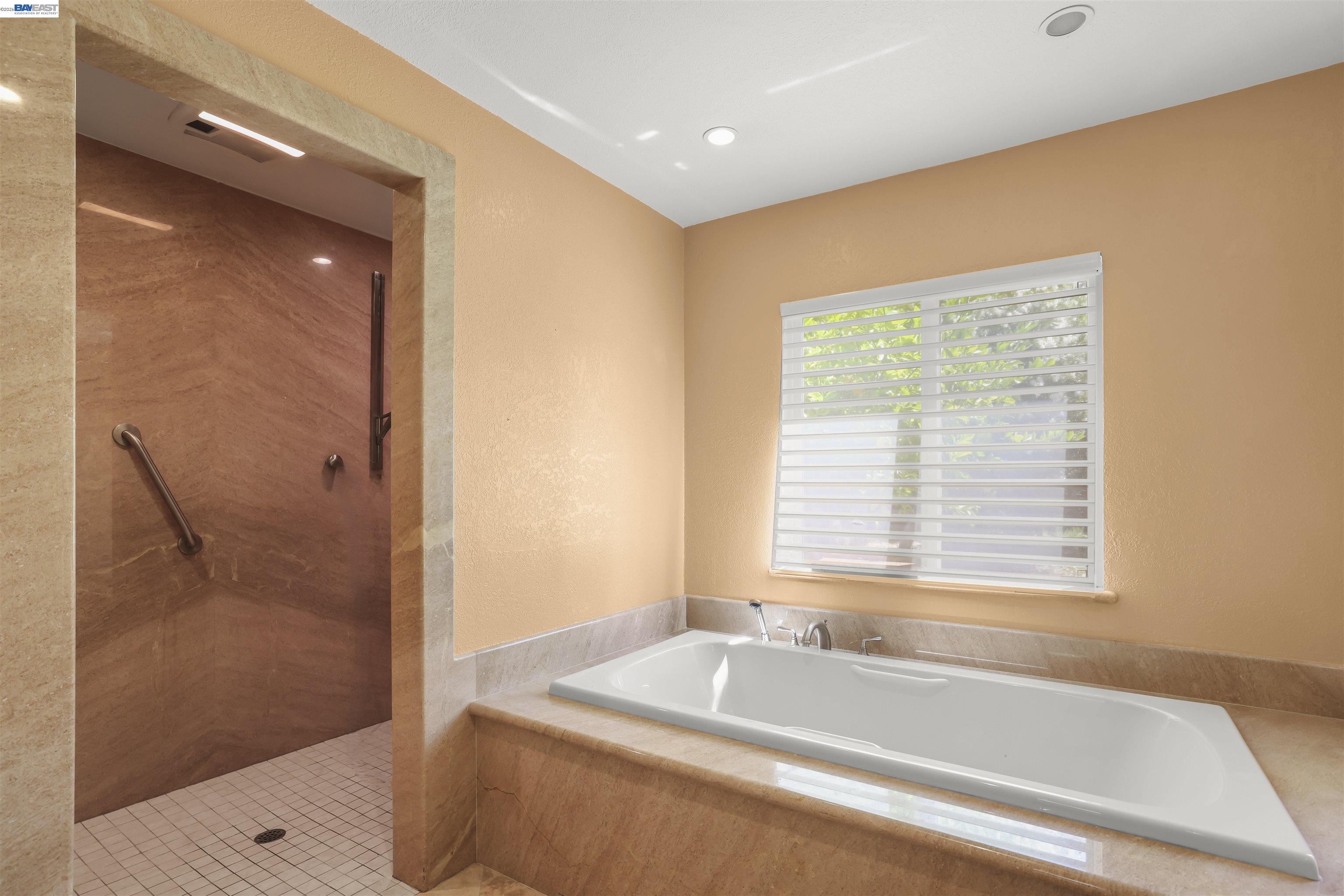 2112 Red Oak Place