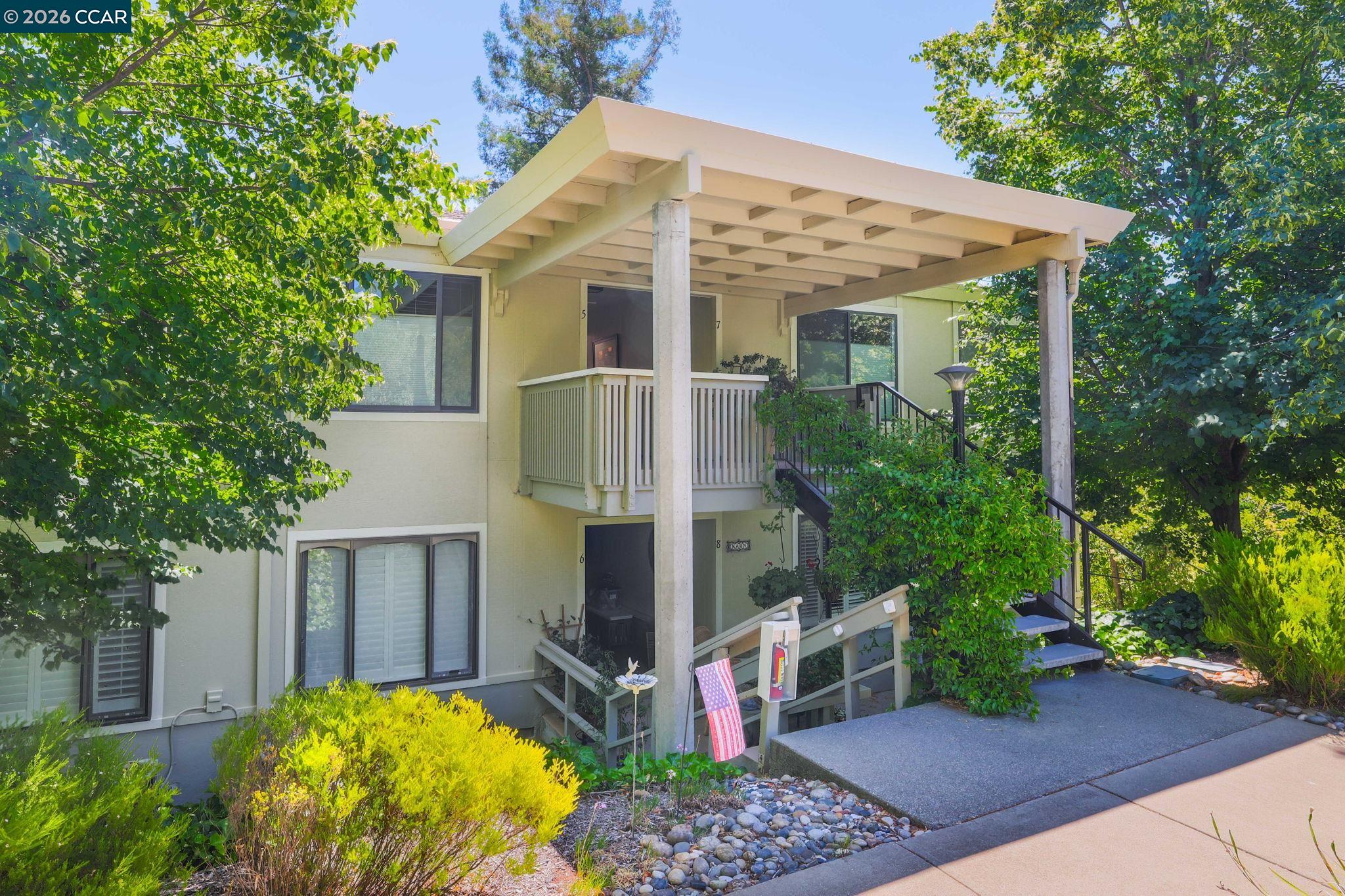 2224 Pine Knoll Dr # 8