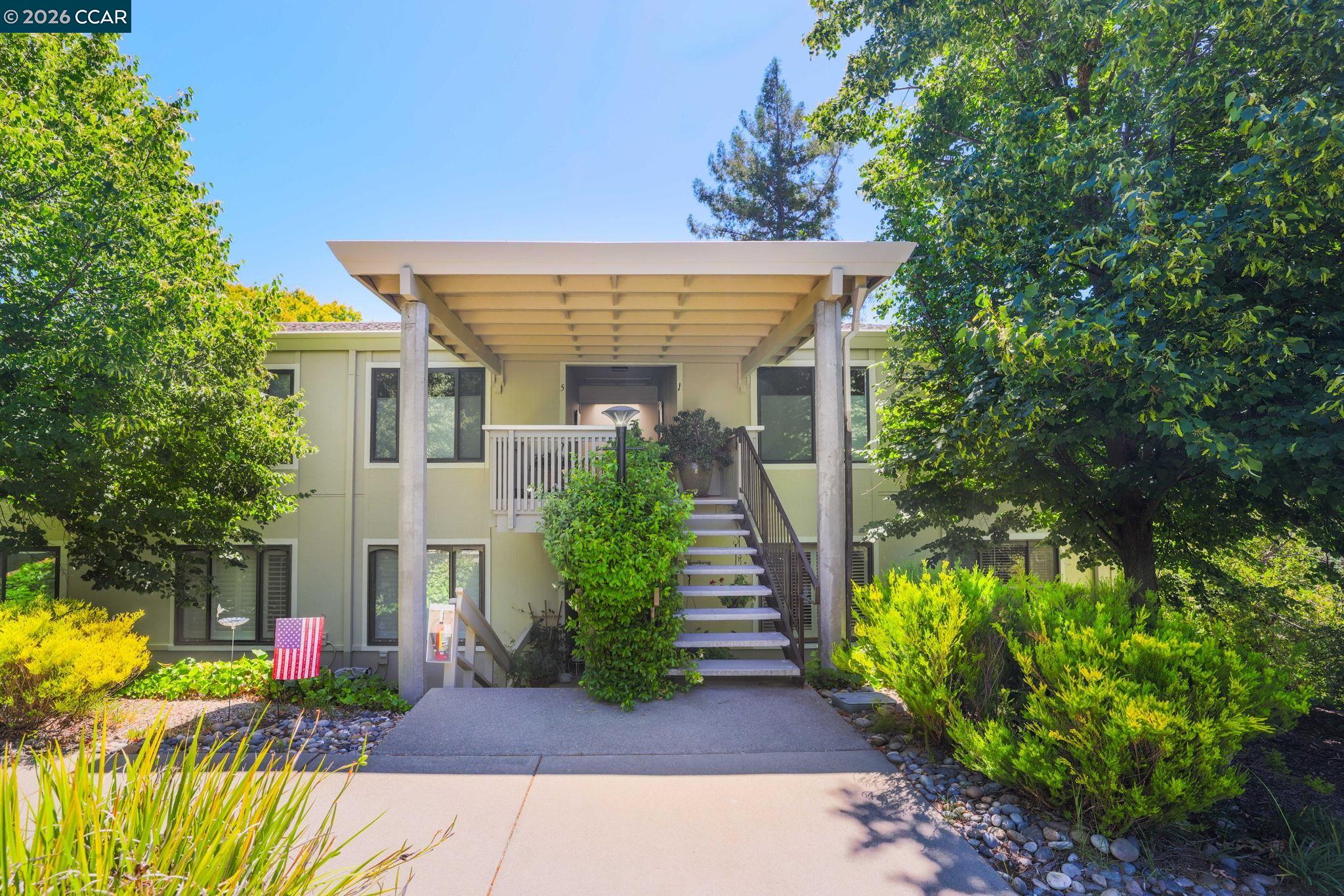 2224 Pine Knoll Dr # 8