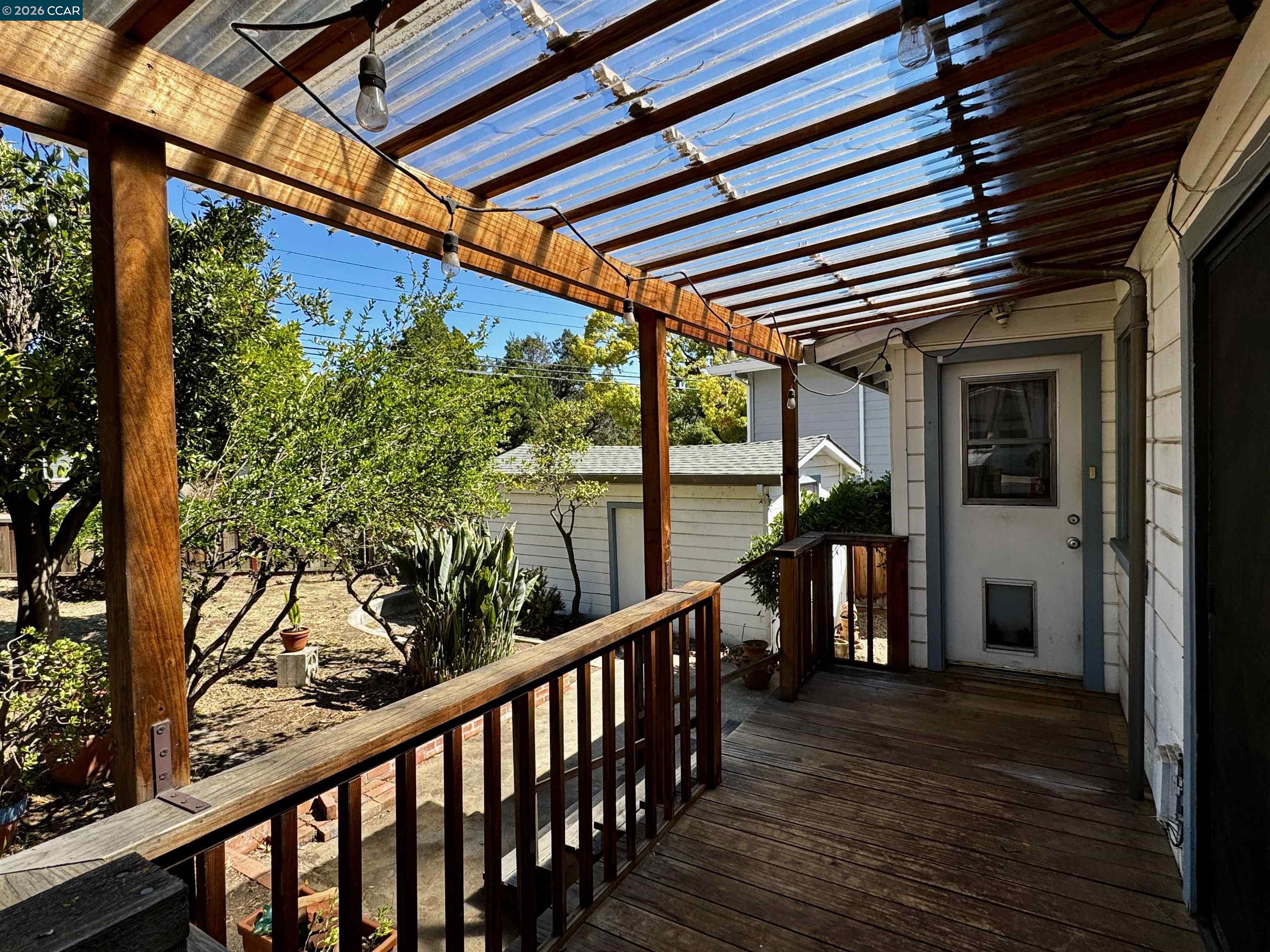 1546 Azalea Ave