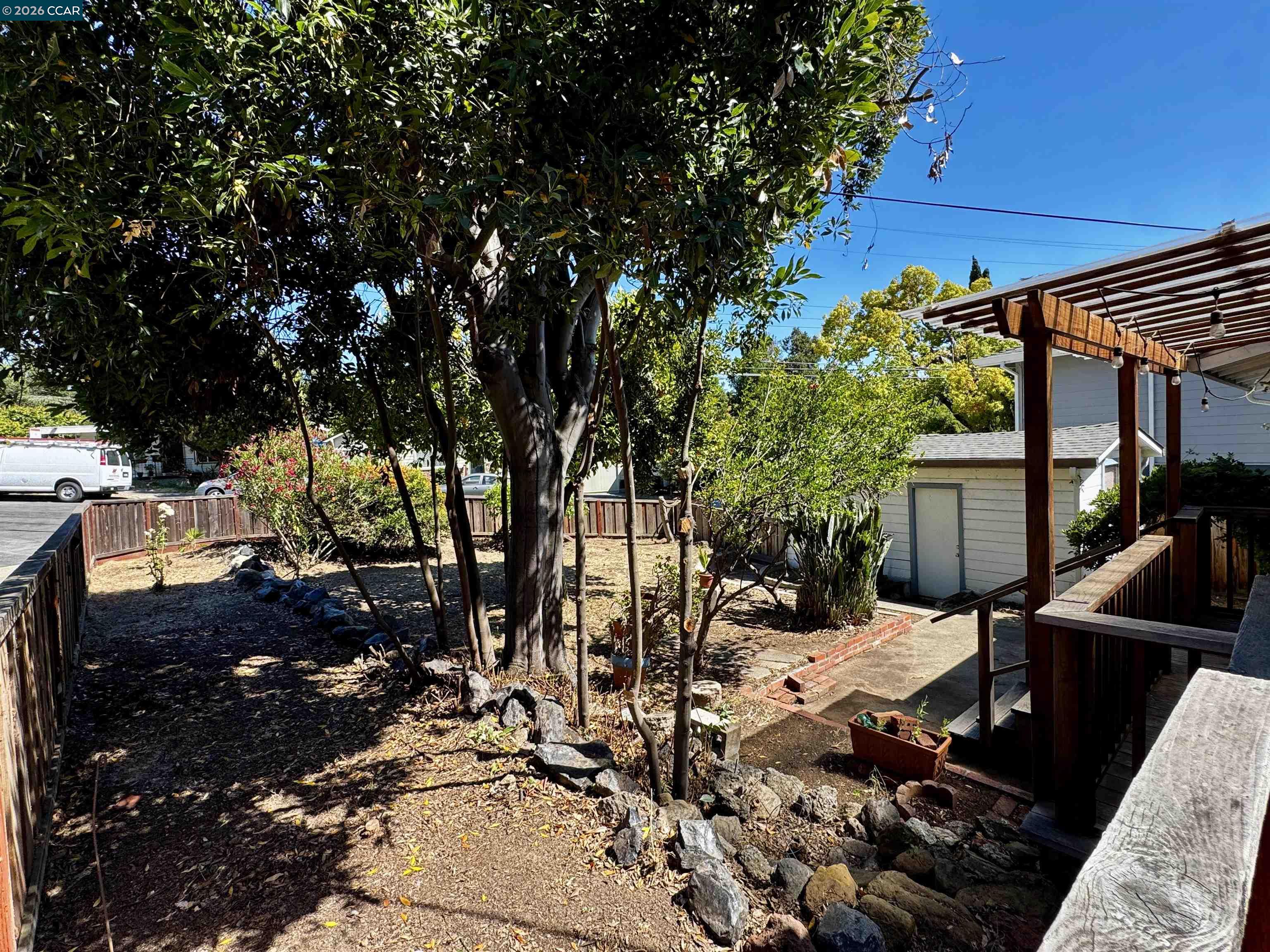 1546 Azalea Ave