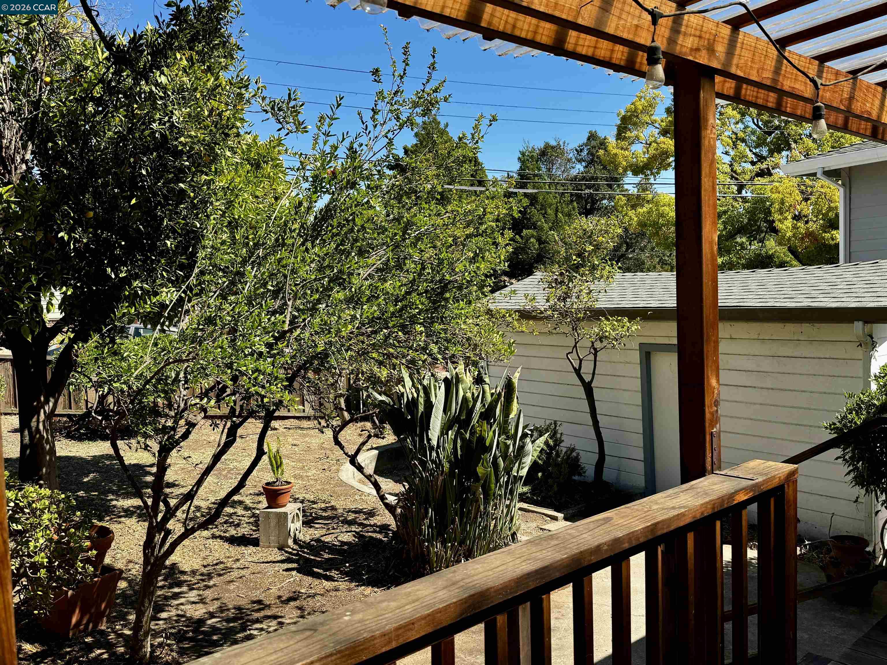 1546 Azalea Ave