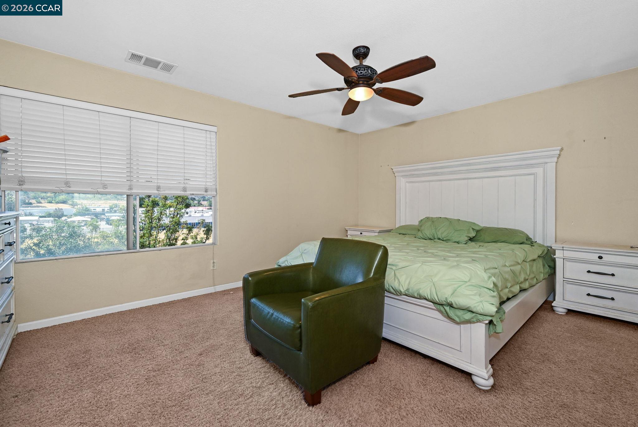 616 Ross Circle