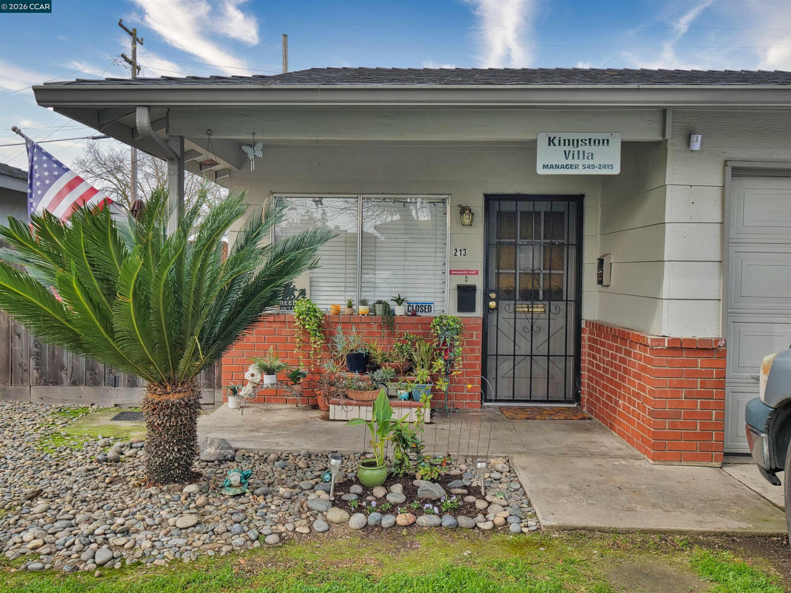 213 Kingston Lane