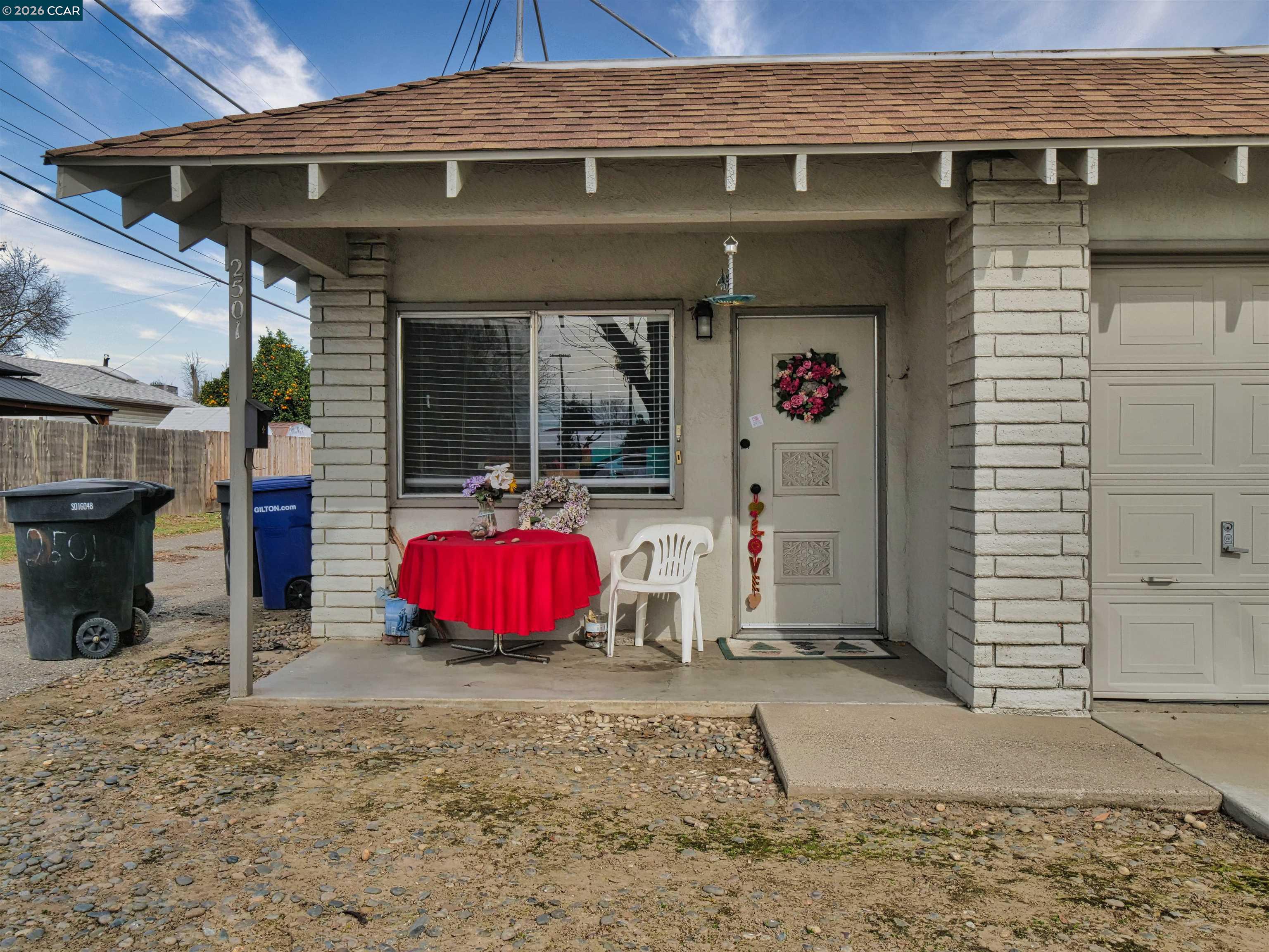 2501 Miller Avenue