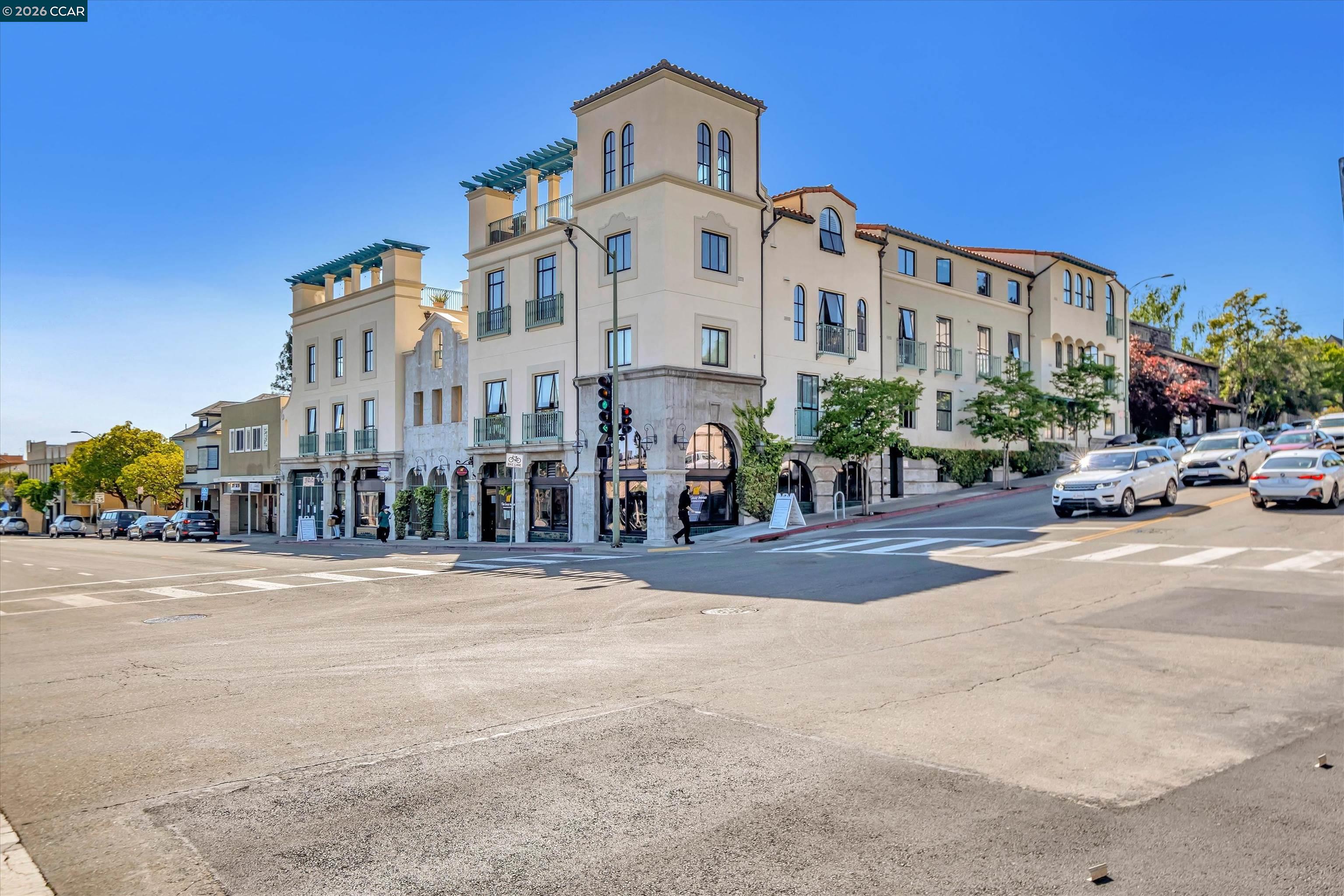 4395 Piedmont Ave # P208
