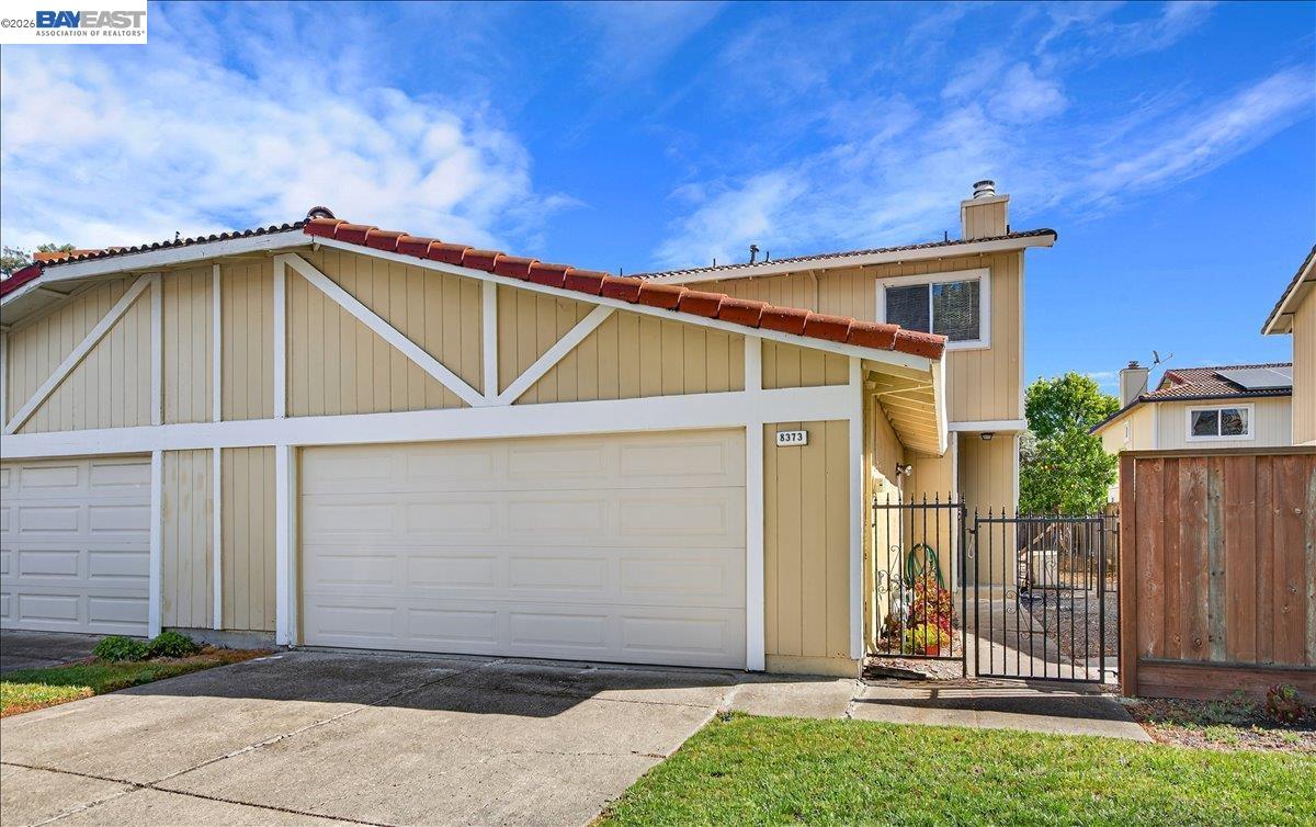 8373 Locust Pl
