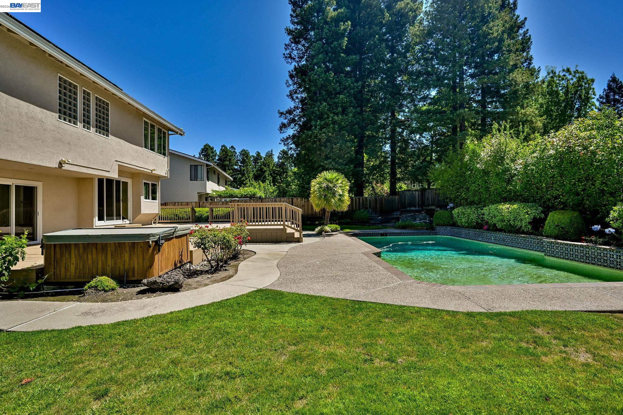 916 Woodland Dr