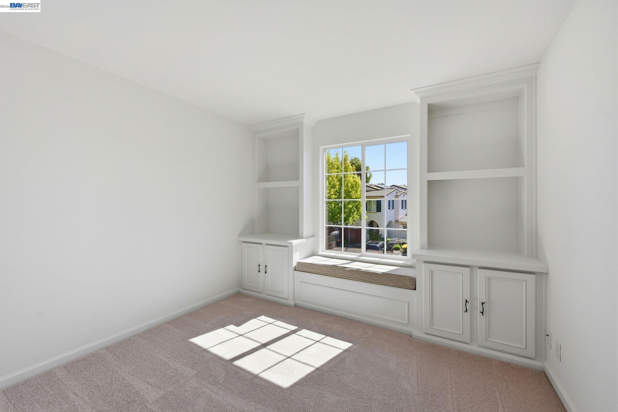 19475 Buren Pl
