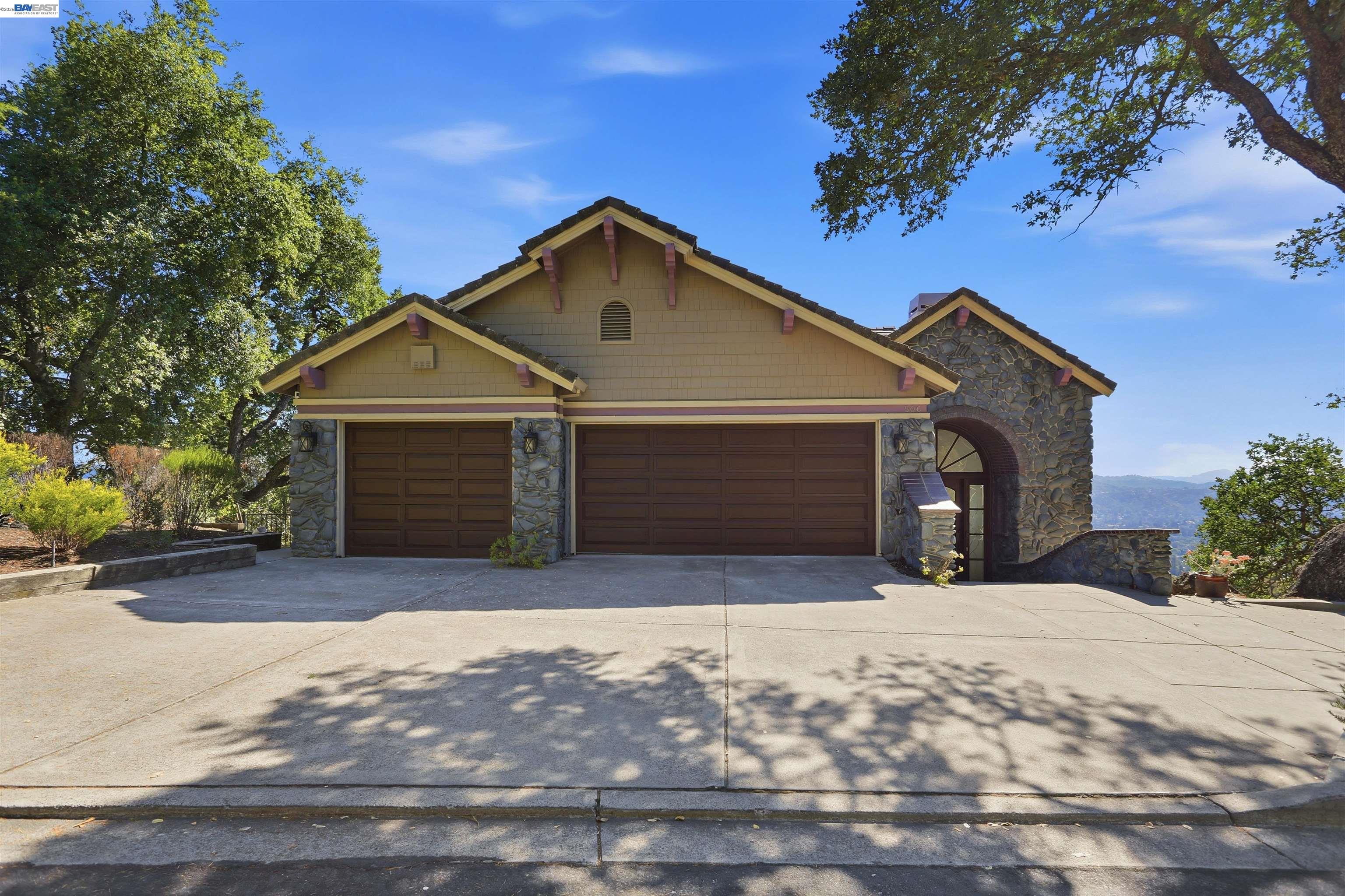 506 Oakshire Pl