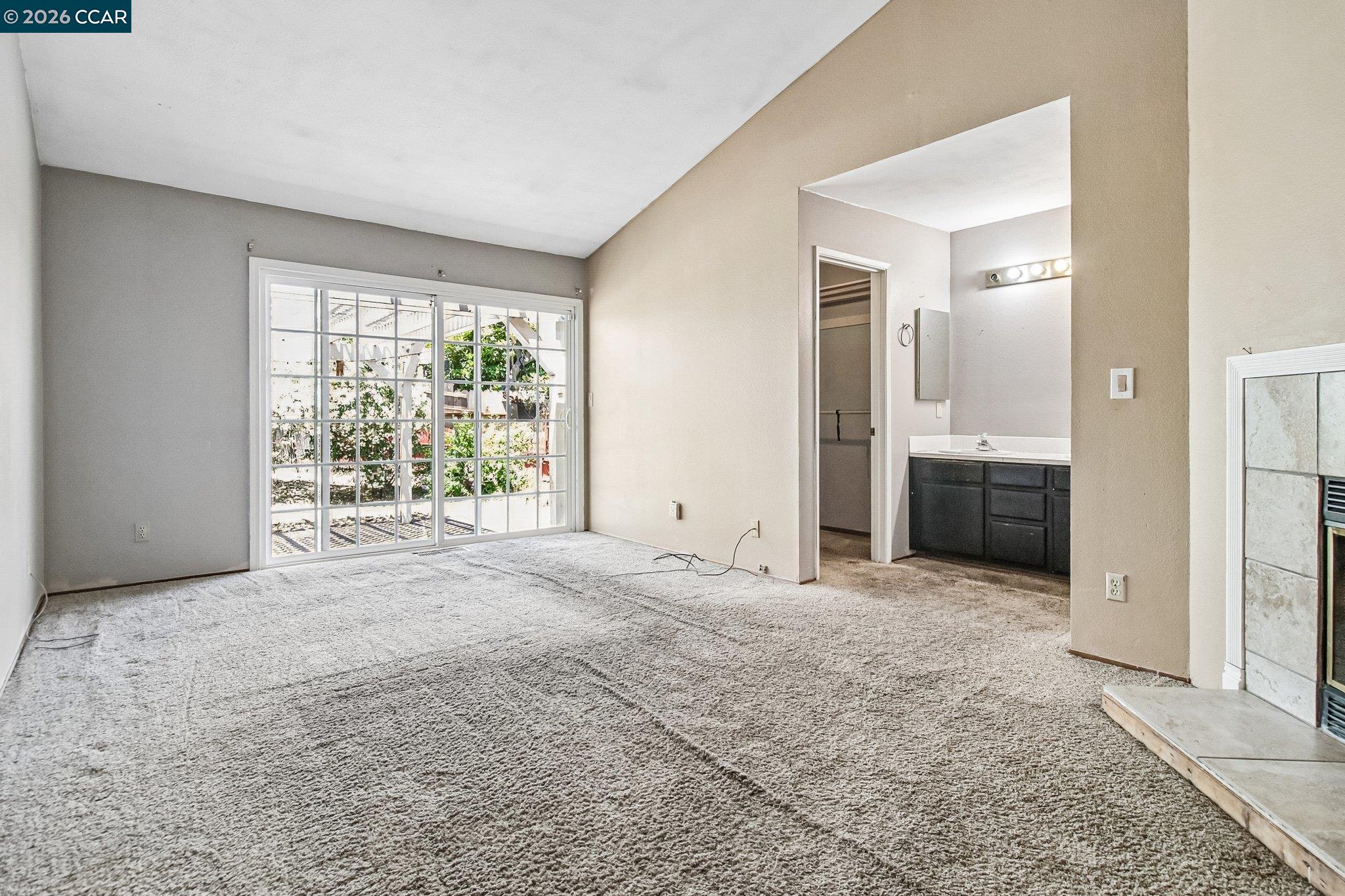 410 Oakbreeze Ct