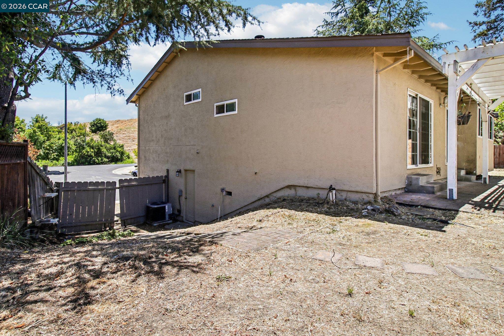 410 Oakbreeze Ct