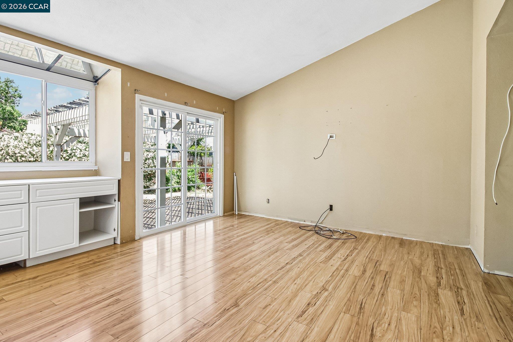 410 Oakbreeze Ct