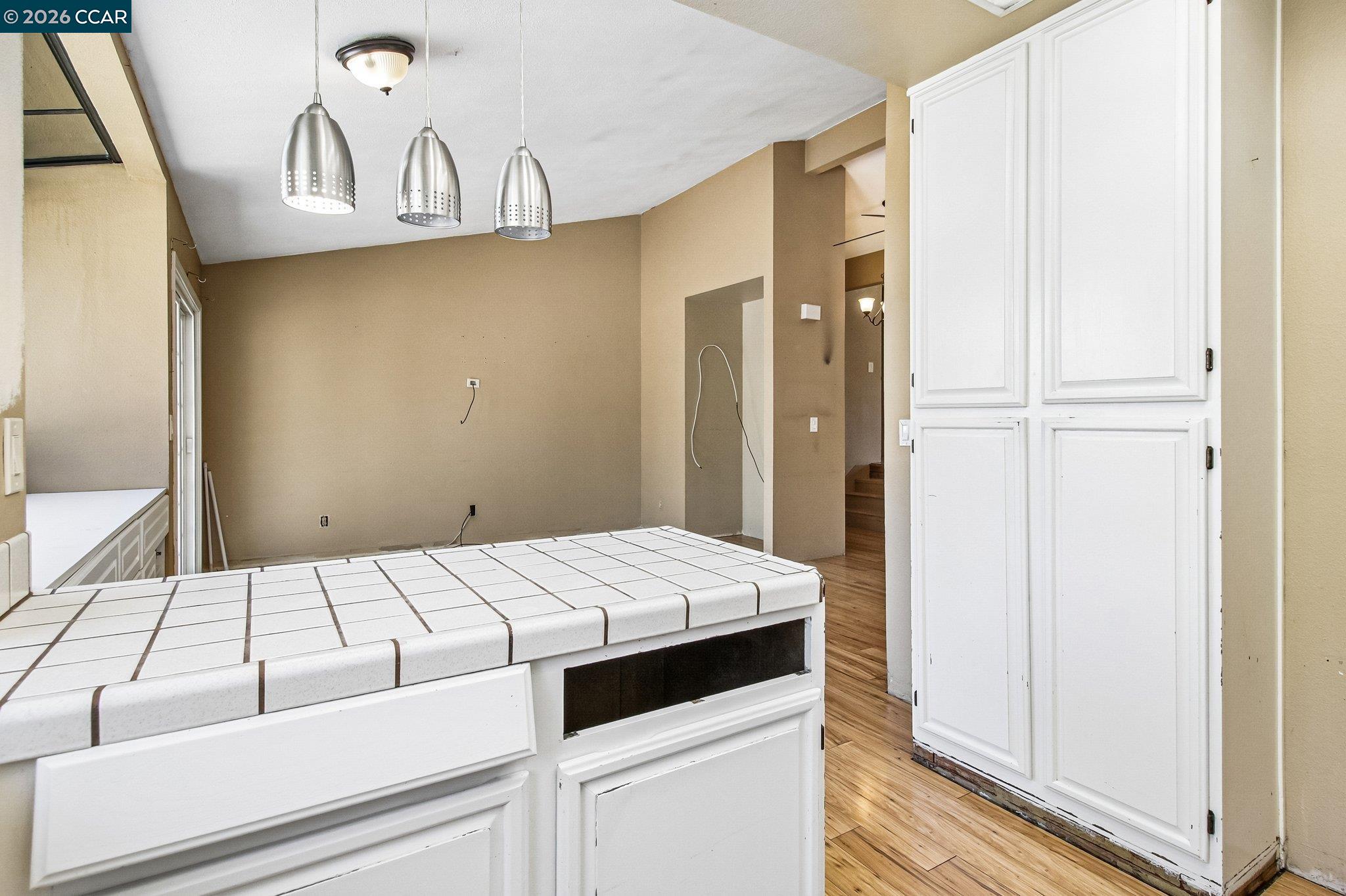 410 Oakbreeze Ct