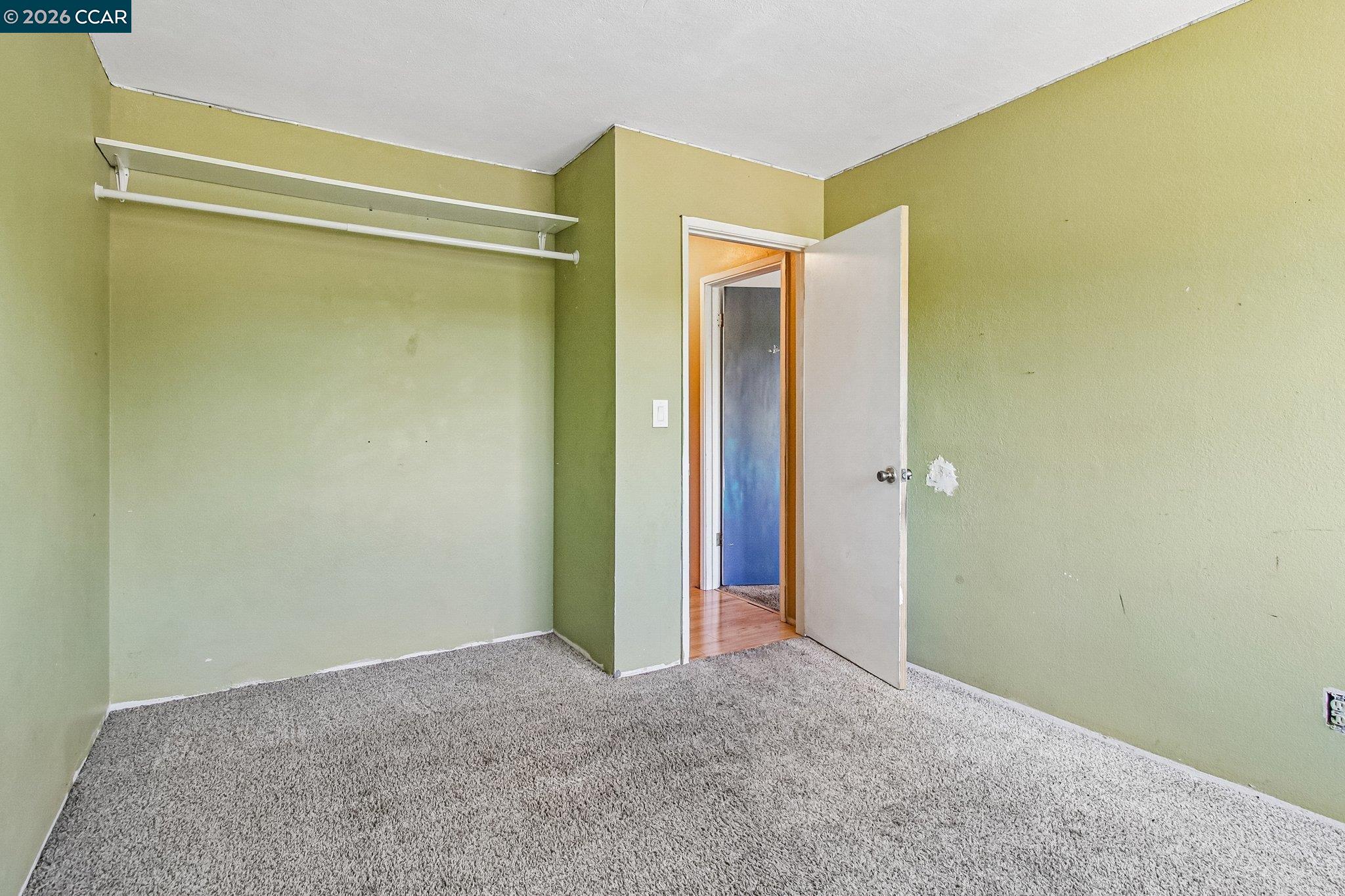 410 Oakbreeze Ct