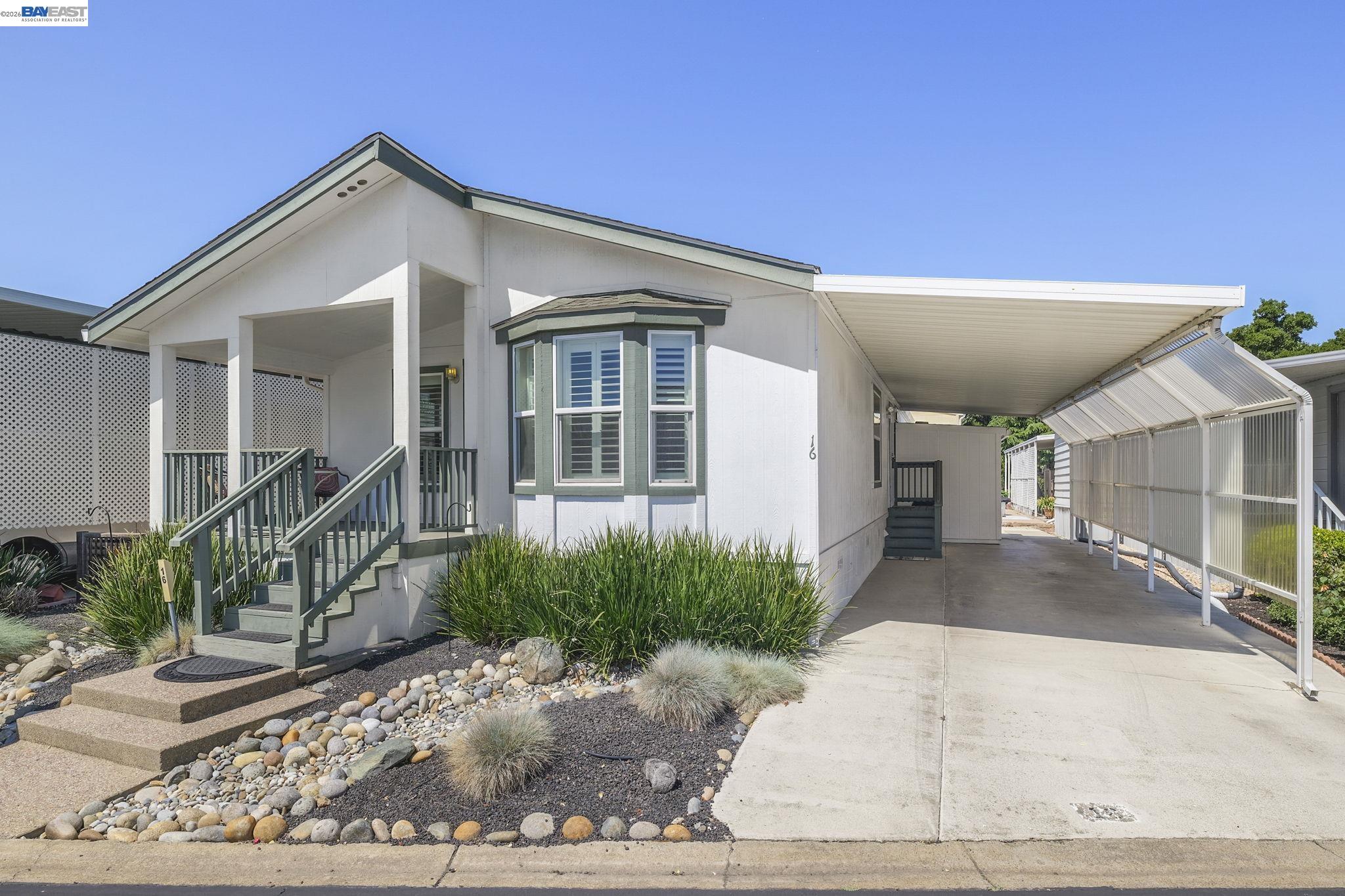 3263 Vineyard Ave., #16 # 16