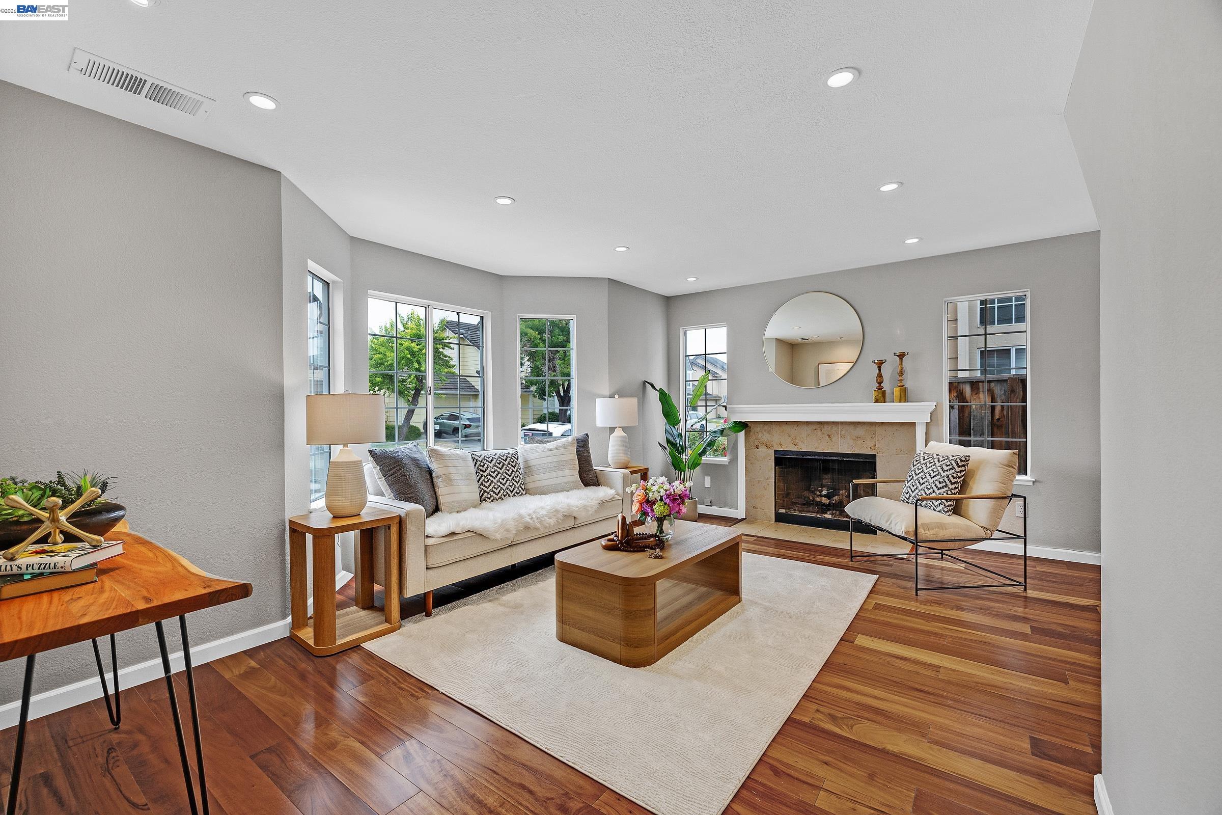 323 Sandstone Dr