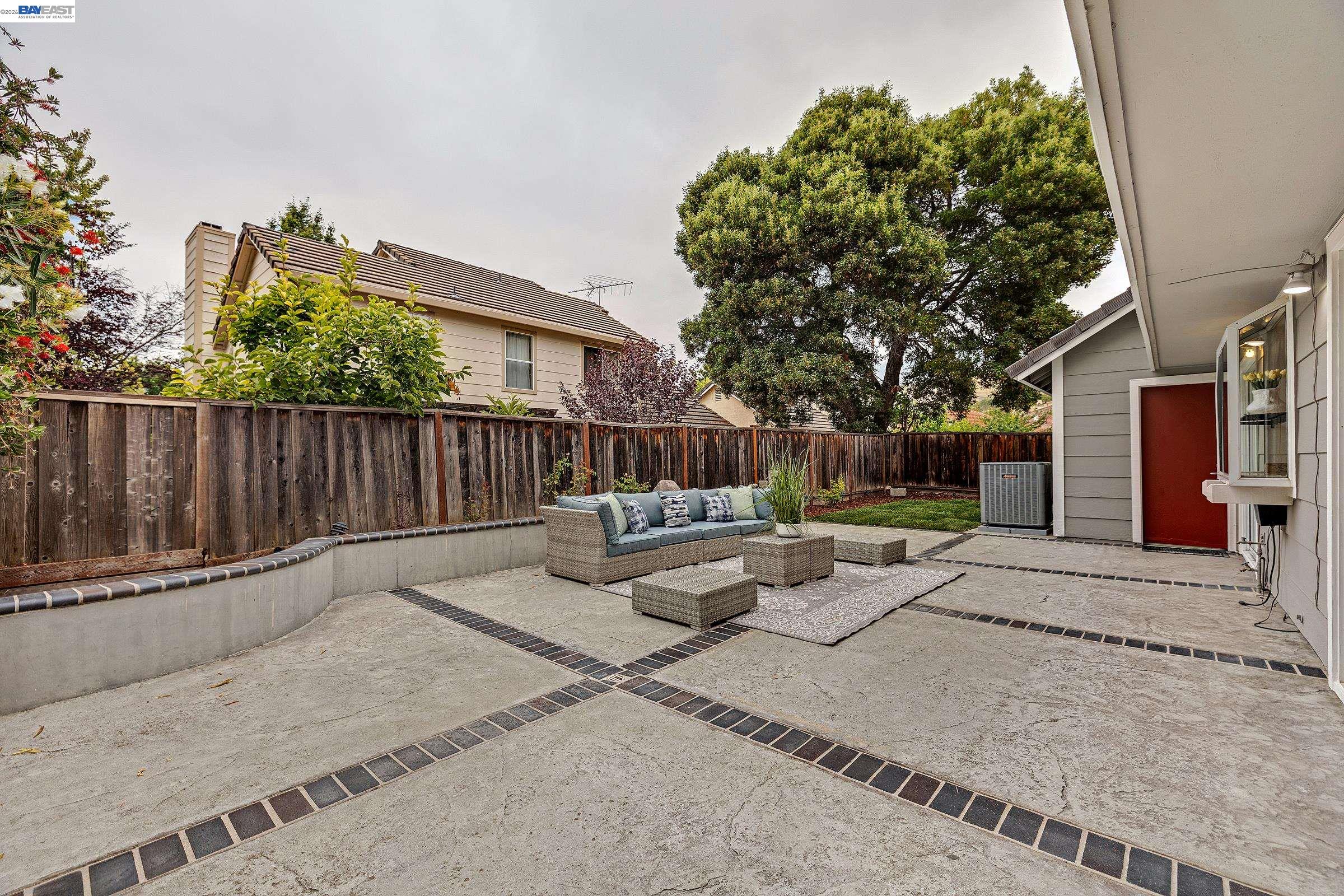 323 Sandstone Dr