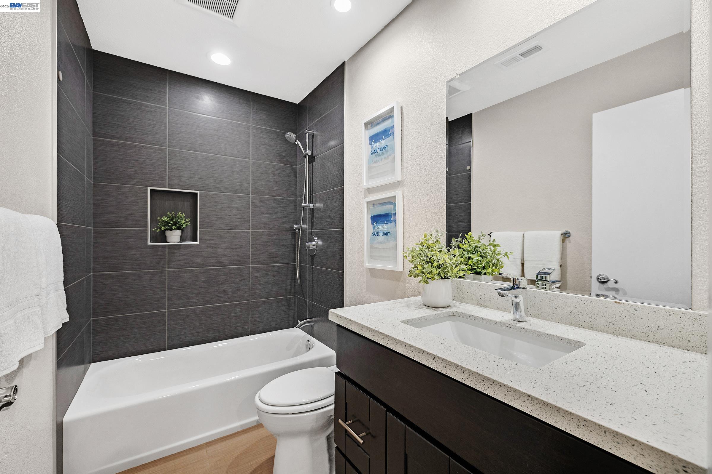 323 Sandstone Dr
