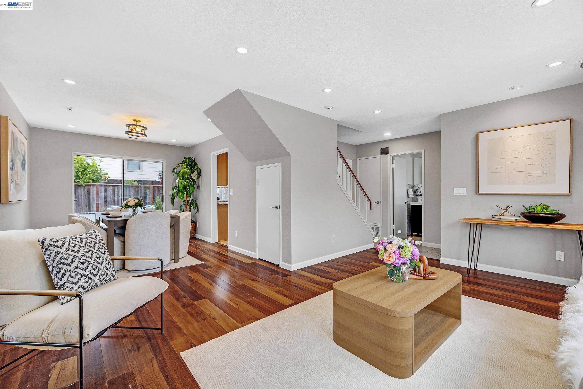 323 Sandstone Dr