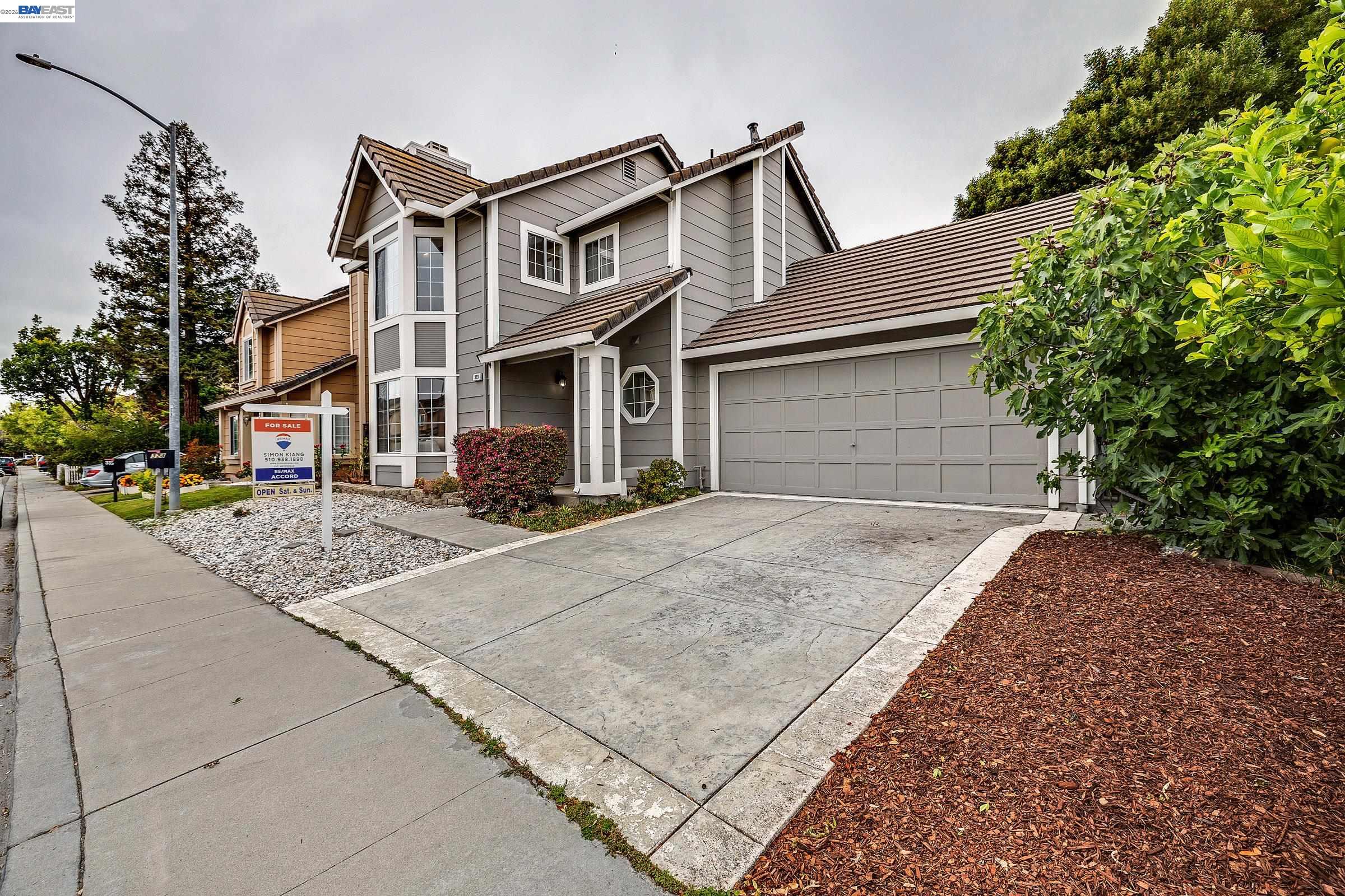 323 Sandstone Dr
