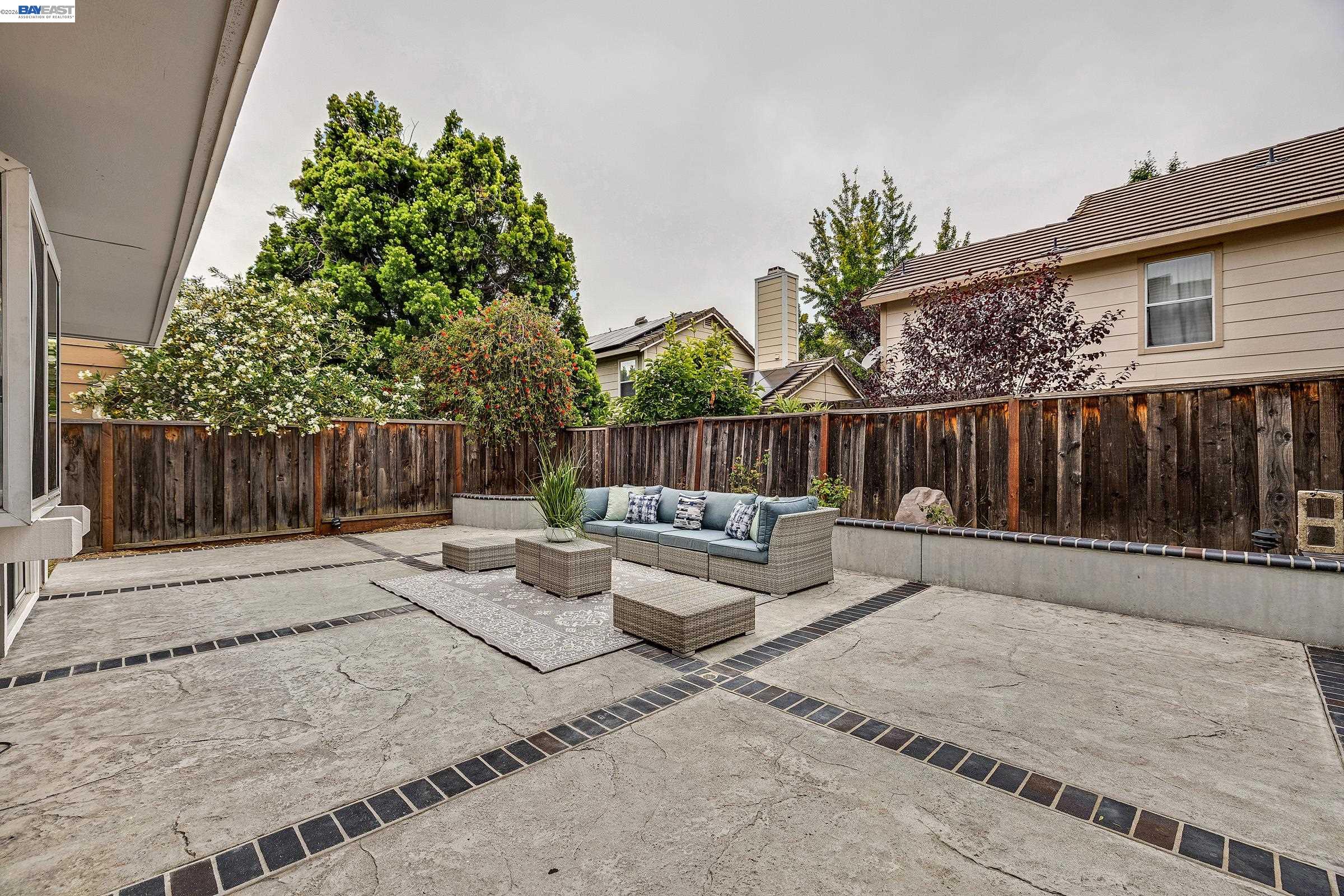 323 Sandstone Dr