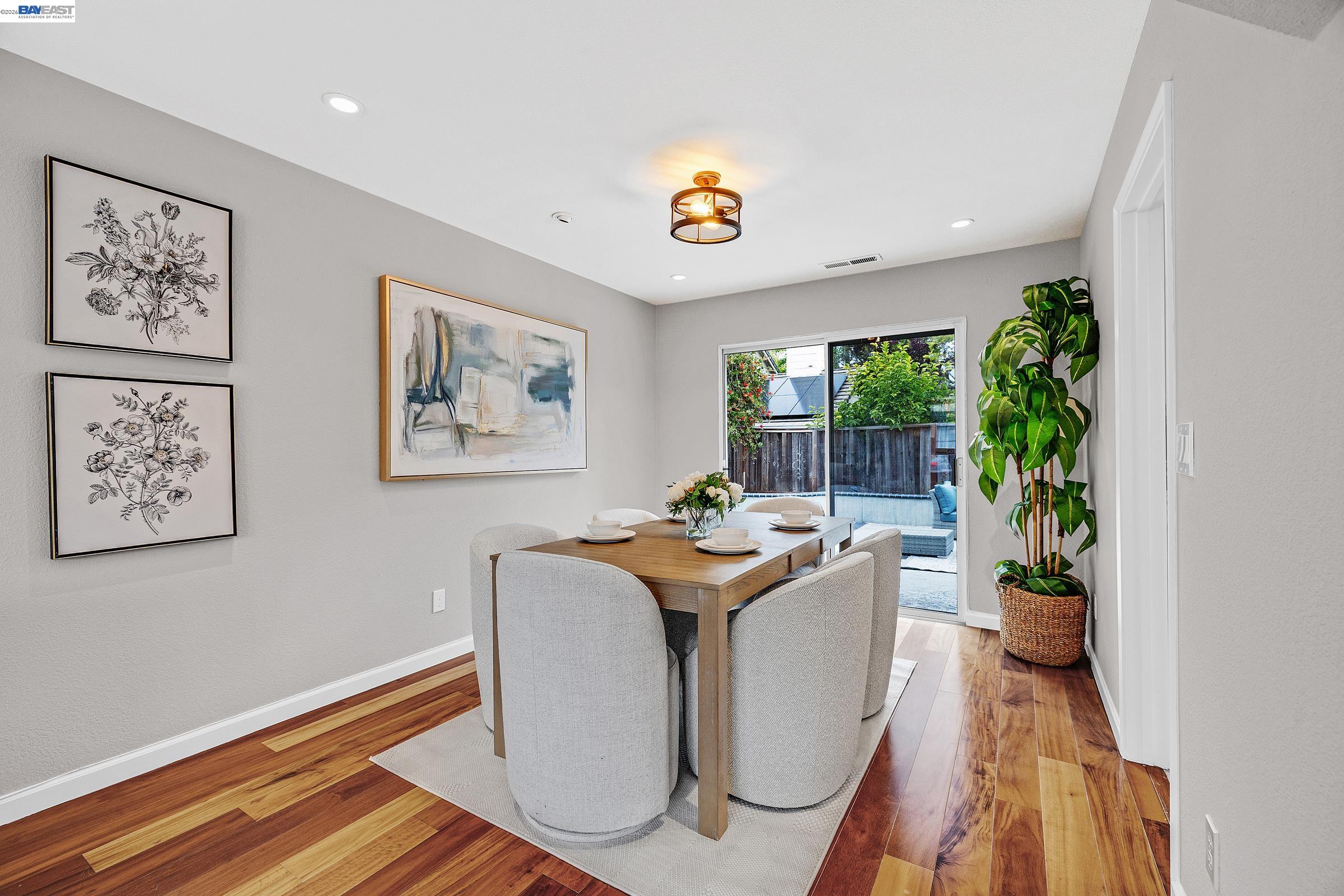323 Sandstone Dr