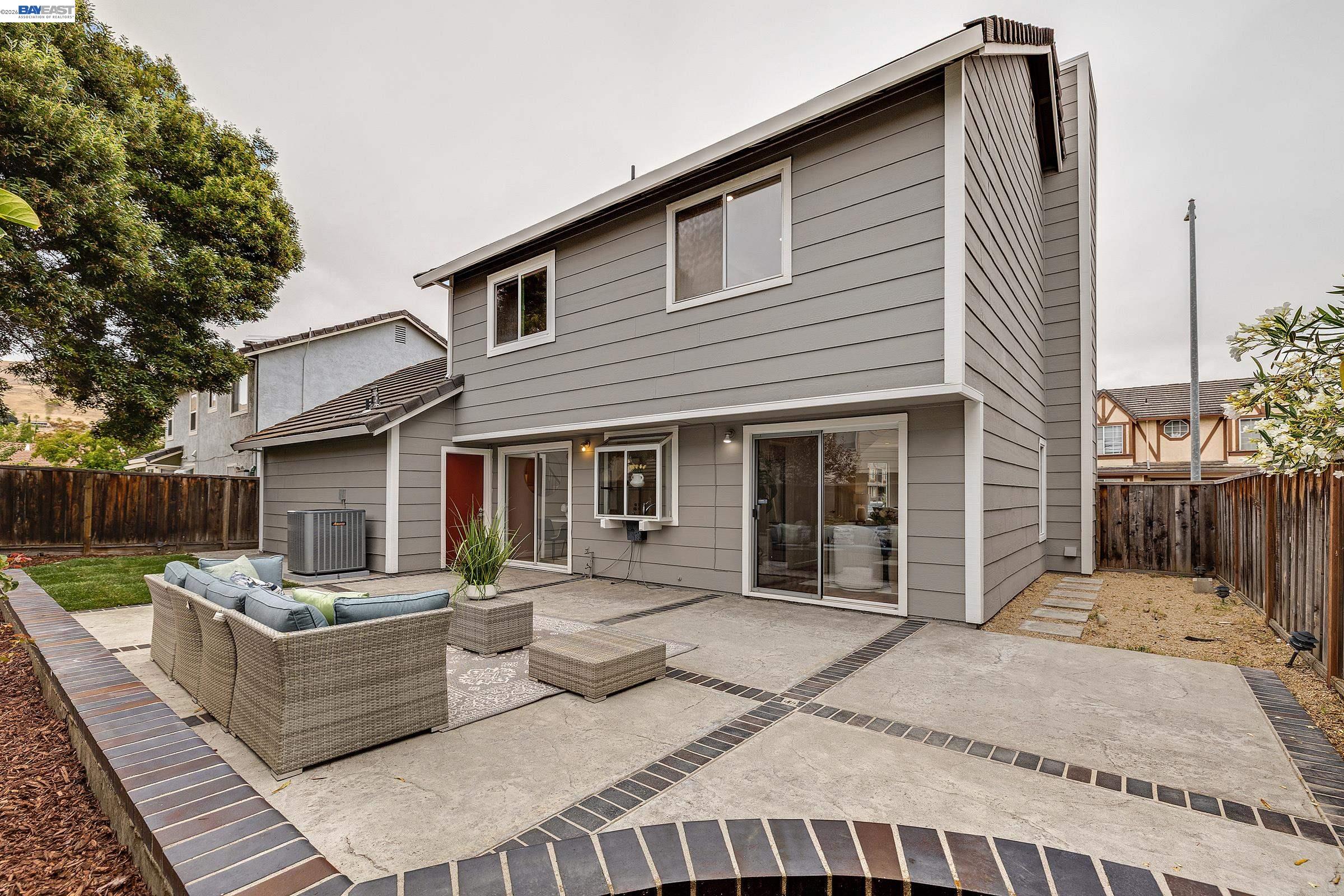 323 Sandstone Dr